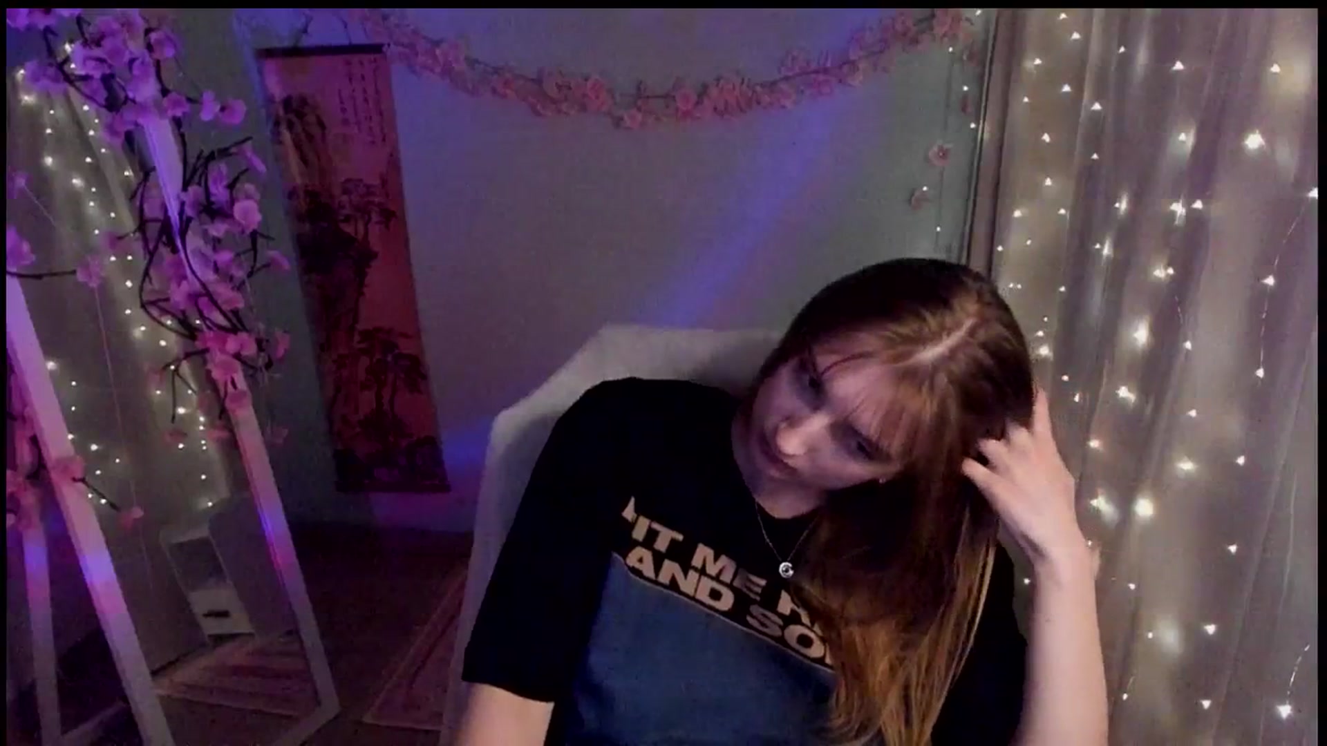 Gallery image thumbnail from Lisa_Star_'s myfreecams stream on, 03/10/2026, 17:00 image 16 of 20