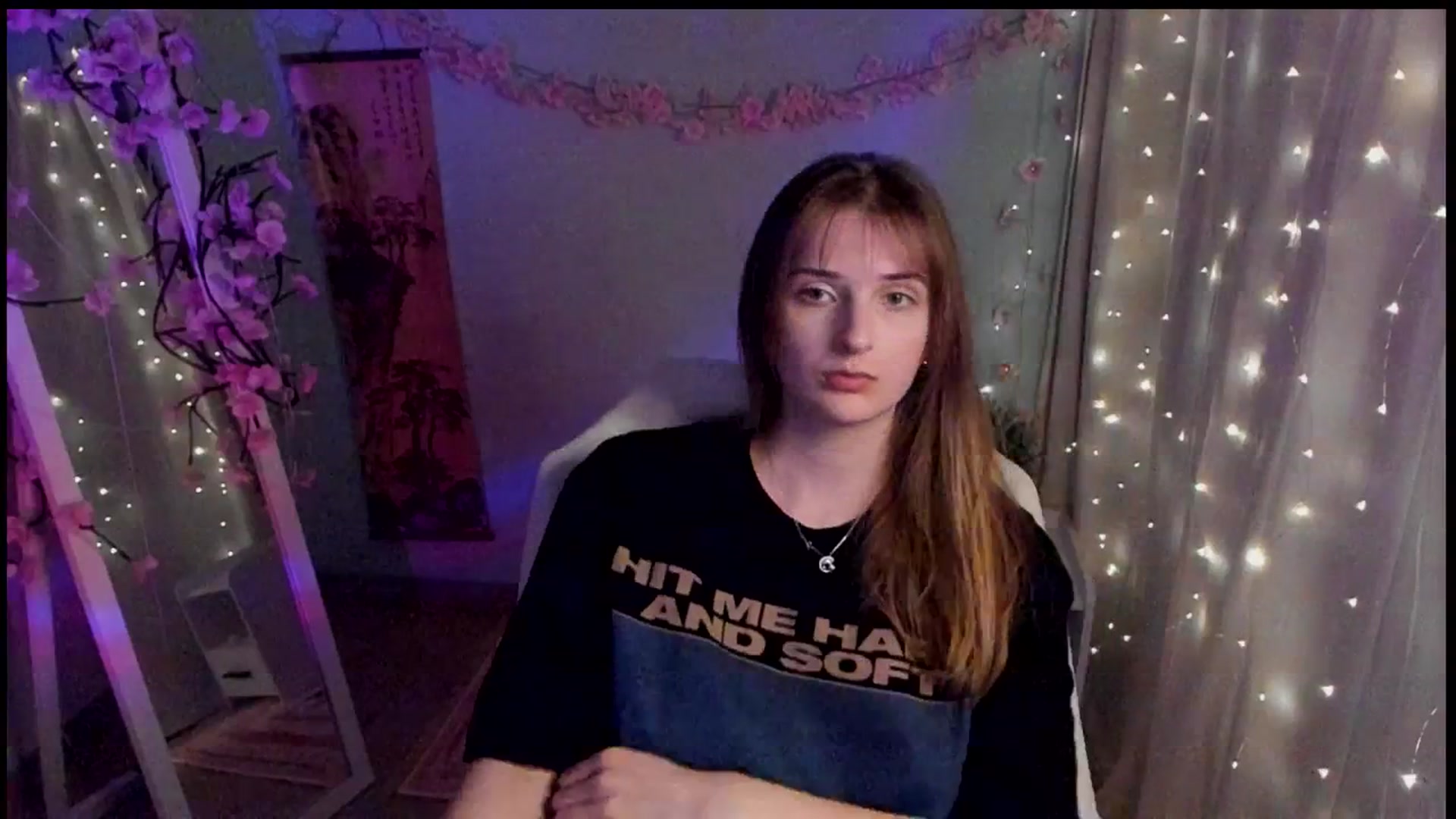Gallery image thumbnail from Lisa_Star_'s myfreecams stream on, 03/10/2026, 17:00 image 15 of 20