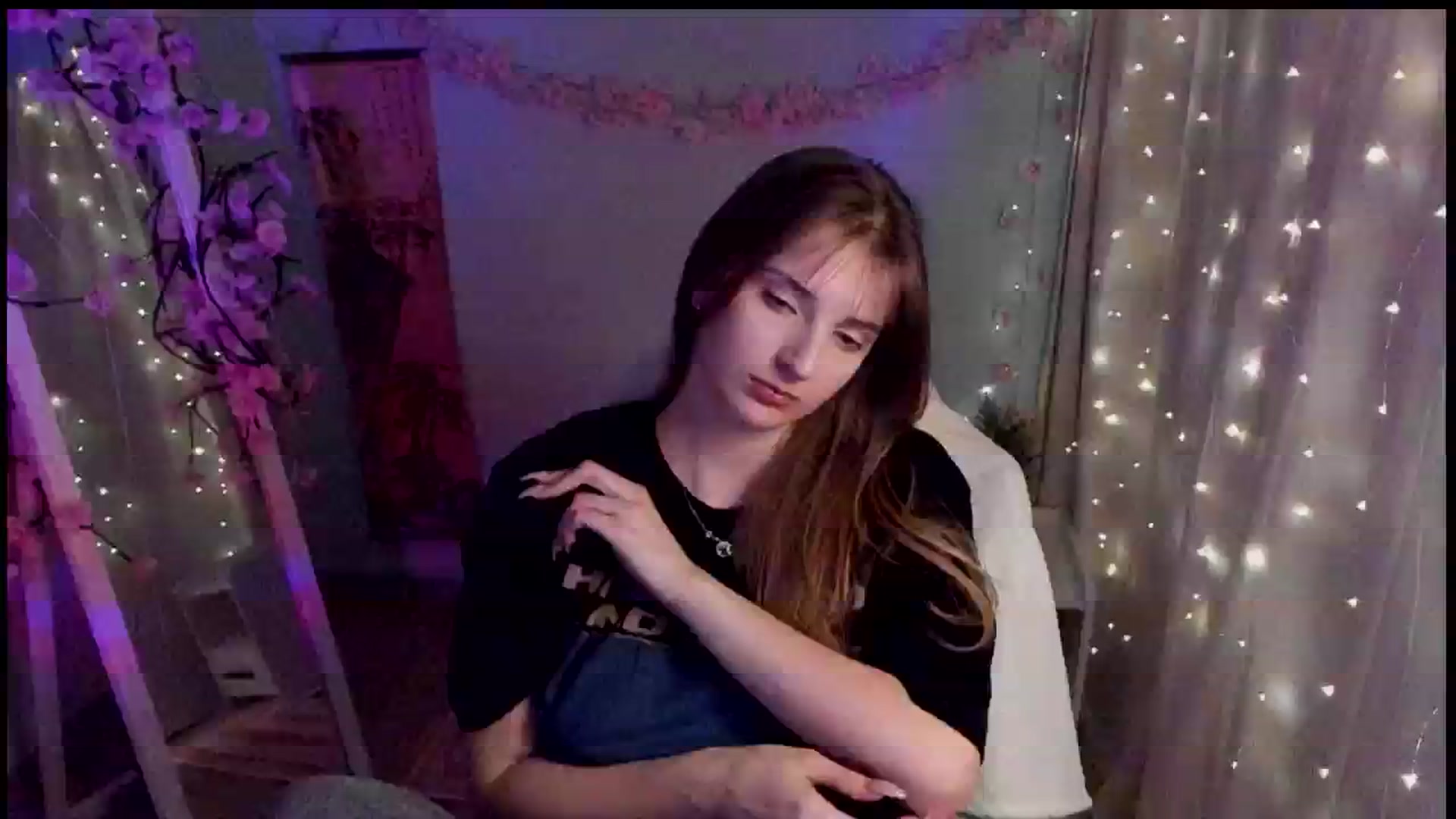 Gallery image thumbnail from Lisa_Star_'s myfreecams stream on, 03/10/2026, 17:00 image 11 of 20