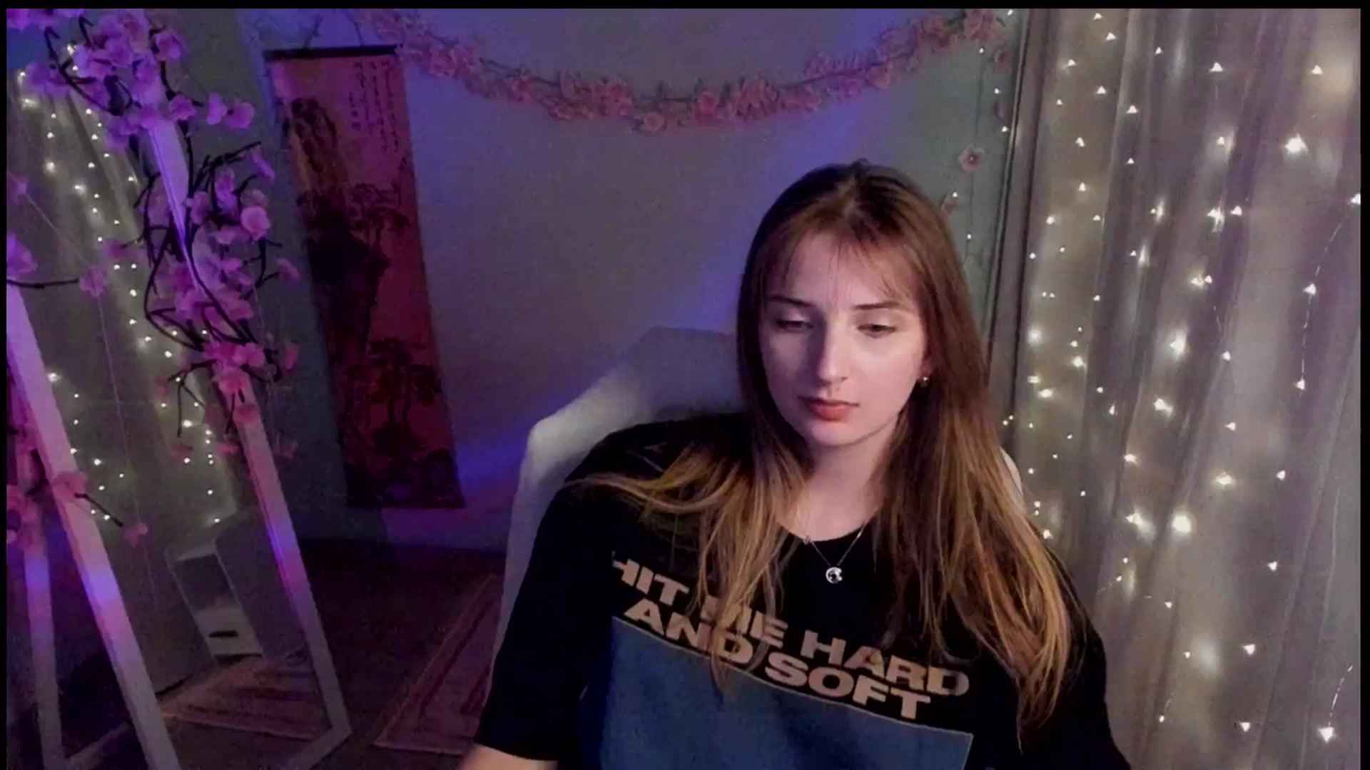 Gallery image thumbnail from Lisa_Star_'s myfreecams stream on, 03/10/2026, 17:00 image 8 of 20