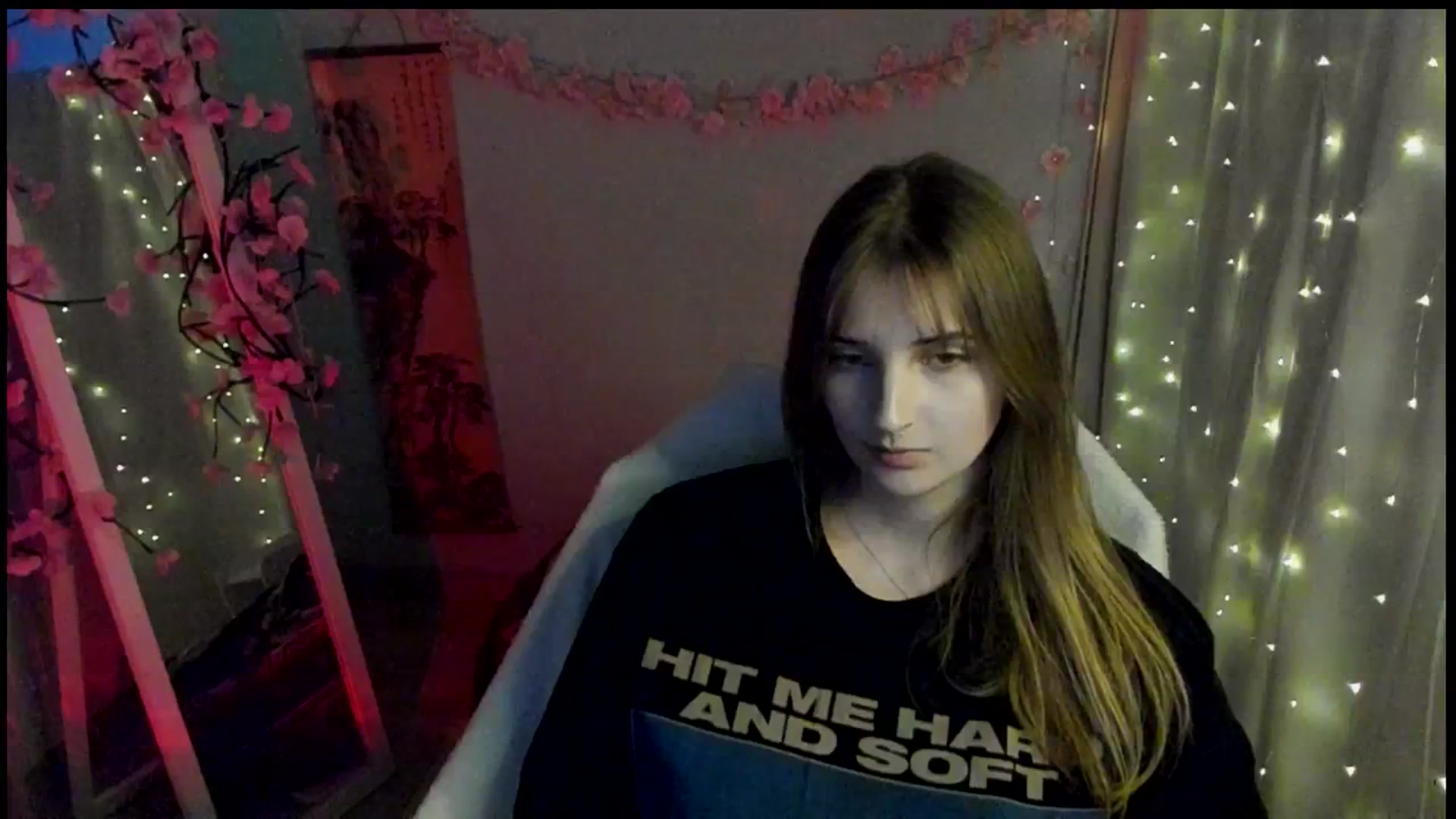 Gallery image thumbnail from Lisa_Star_'s myfreecams stream on, 03/11/2026, 16:00 image 18 of 20