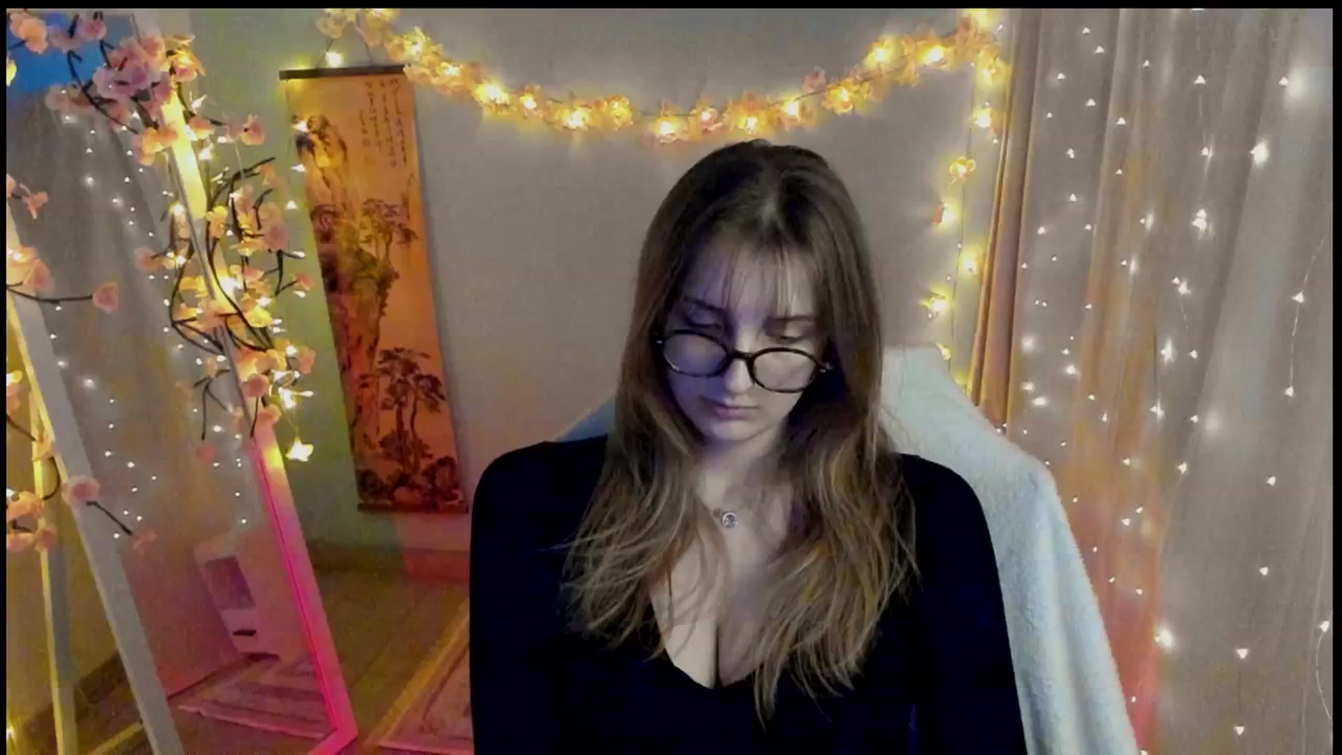 Gallery image thumbnail from Lisa_Star_'s myfreecams stream on, 03/12/2026, 13:51 image 4 of 20