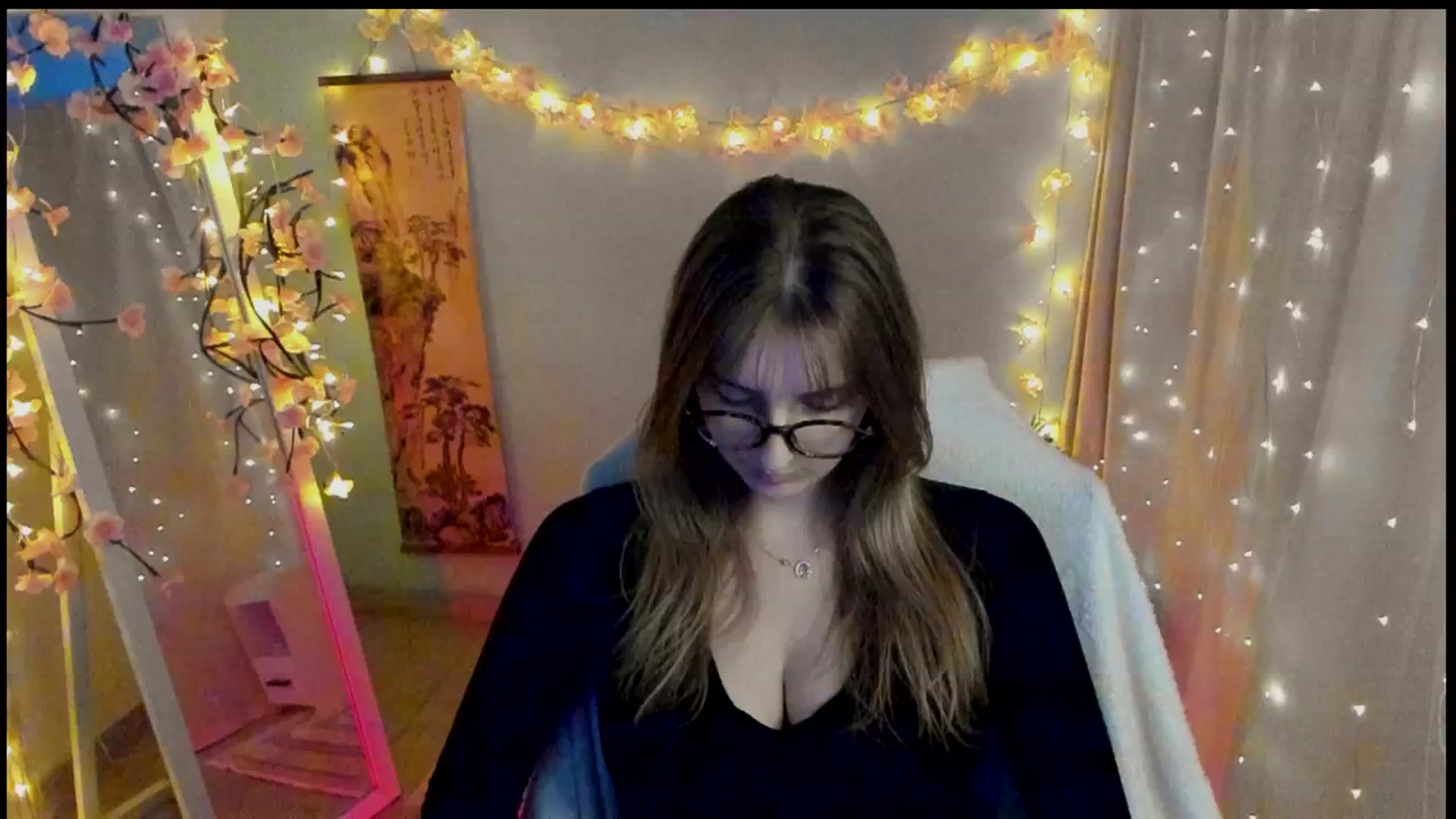 Gallery image thumbnail from Lisa_Star_'s myfreecams stream on, 03/12/2026, 13:51 image 8 of 20