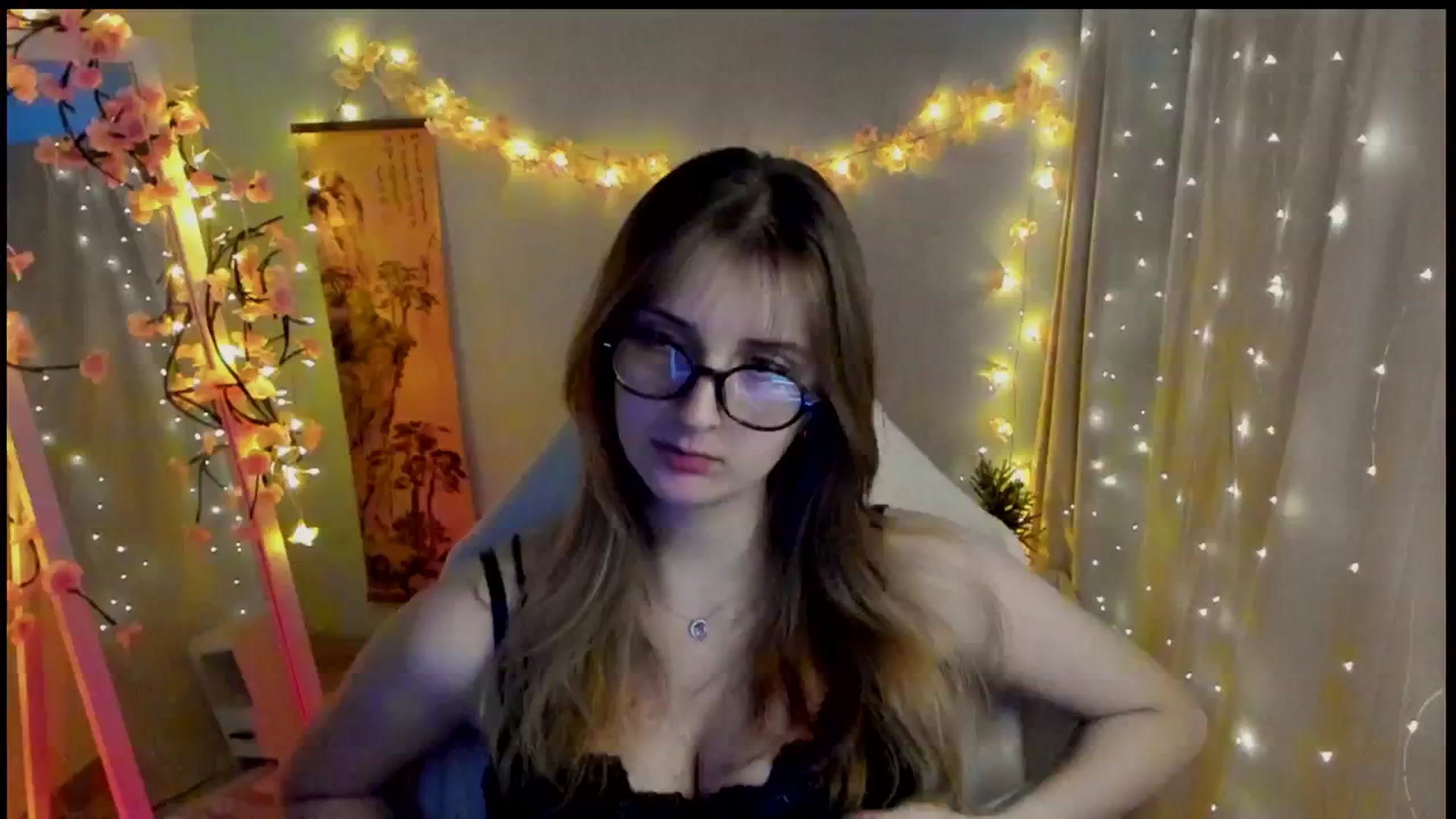 Gallery image thumbnail from Lisa_Star_'s myfreecams stream on, 03/12/2026, 17:39 image 1 of 20
