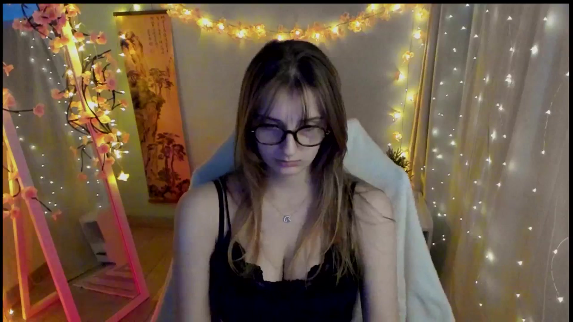 Gallery image thumbnail from Lisa_Star_'s myfreecams stream on, 03/12/2026, 18:10 image 13 of 20