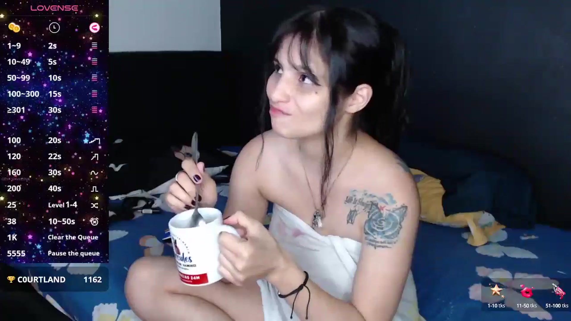 Gallery image thumbnail from Lisa_devilk's myfreecams stream on, 12/16/2024, 02:06 image 15 of 20