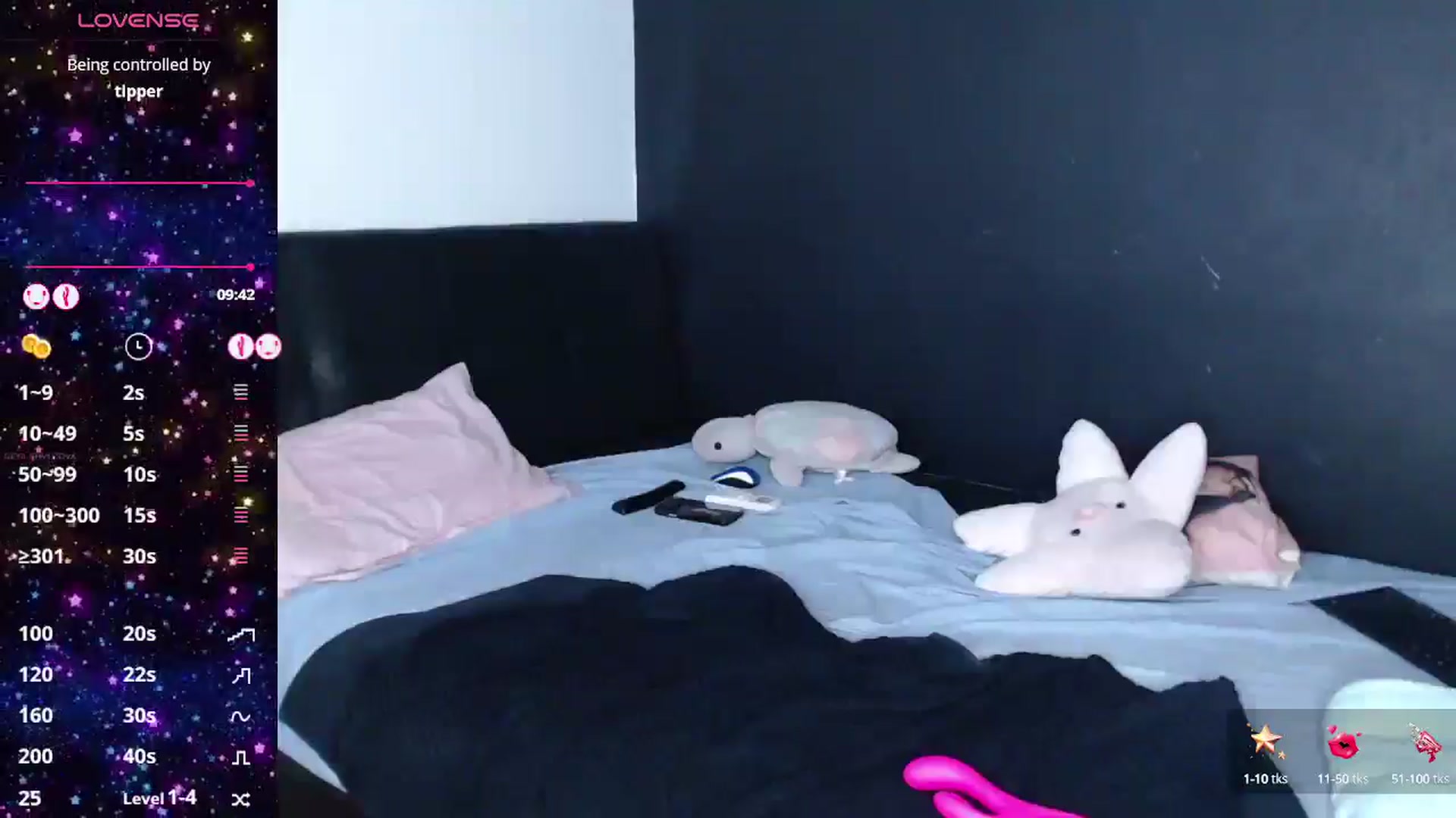 Gallery image thumbnail from Lisa_devilk's myfreecams stream on, 08/14/2025, 09:59 image 8 of 20