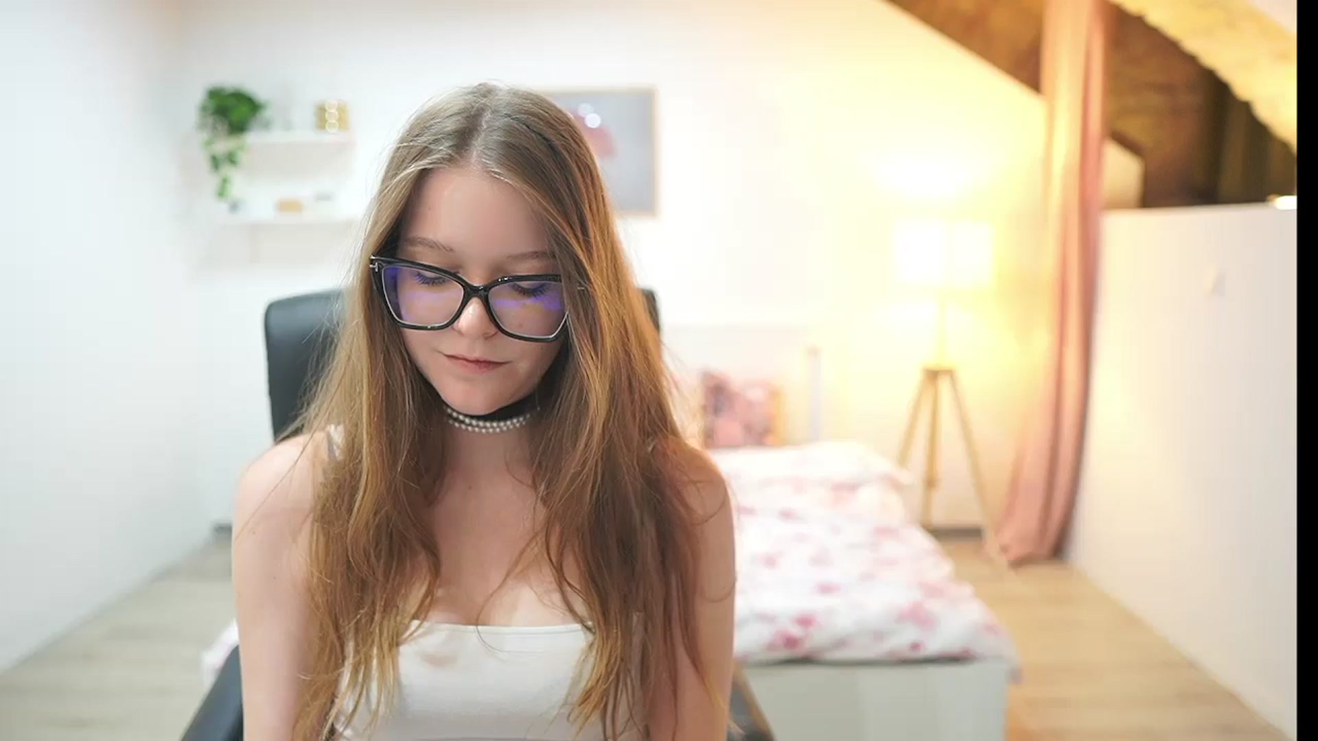 Gallery image thumbnail from Lisa_mccoy_'s myfreecams stream on, 10/29/2025, 14:39 image 13 of 20