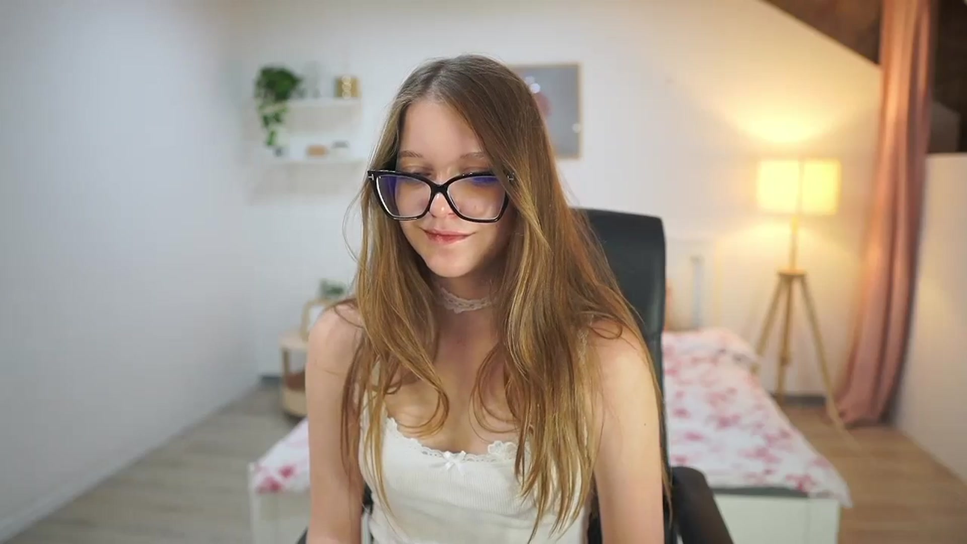 Gallery image thumbnail from Lisa_mccoy_'s myfreecams stream on, 10/30/2025, 16:36 image 2 of 20