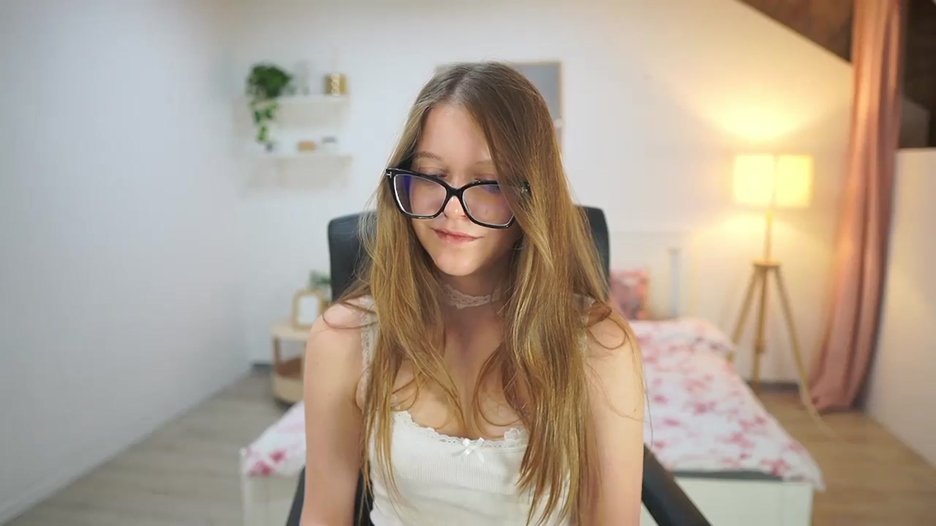 Gallery image thumbnail from Lisa_mccoy_'s myfreecams stream on, 10/30/2025, 16:36 image 4 of 20