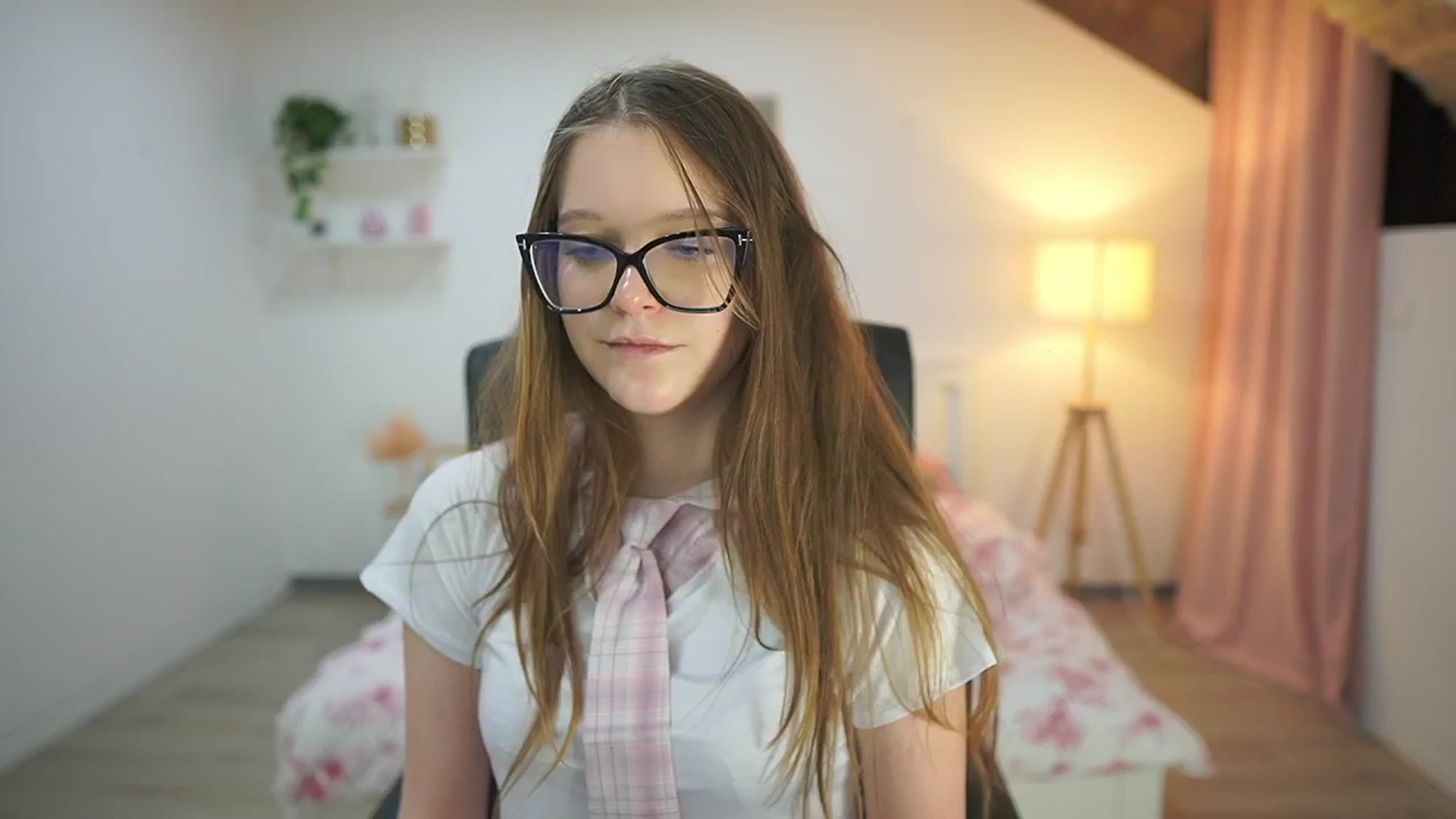Gallery image thumbnail from Lisa_mccoy_'s myfreecams stream on, 11/24/2025, 17:25 image 7 of 20