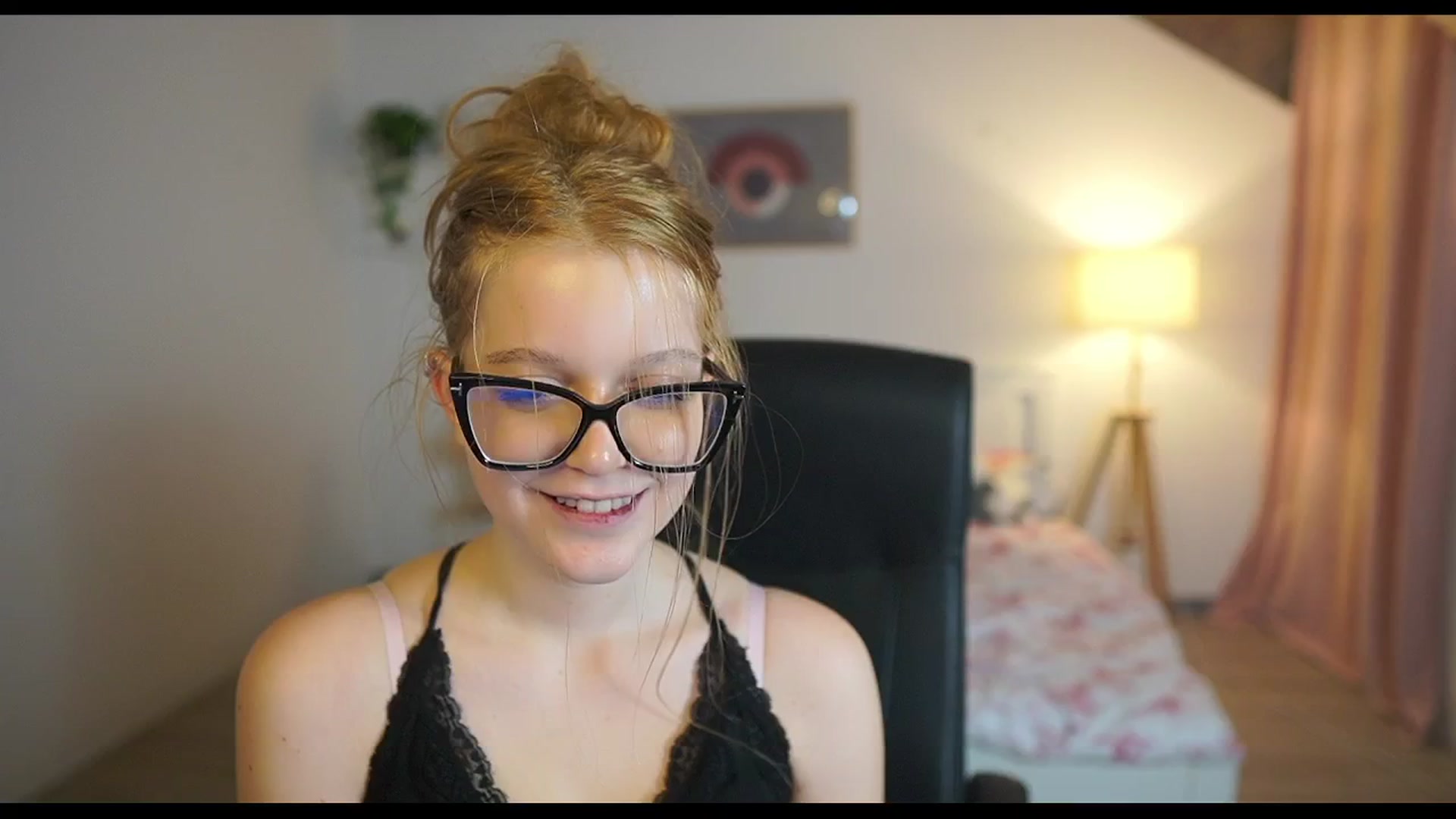 Gallery image thumbnail from Lisa_mccoy_'s myfreecams stream on, 12/23/2025, 19:38 image 20 of 20