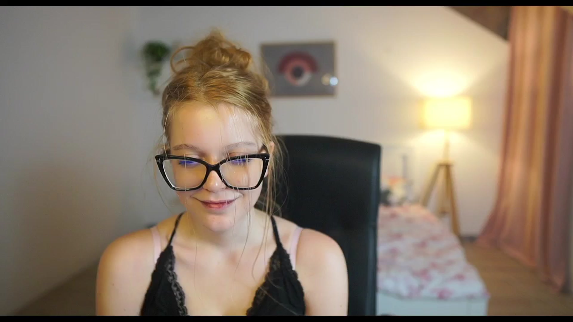 Gallery image thumbnail from Lisa_mccoy_'s myfreecams stream on, 12/23/2025, 19:38 image 13 of 20