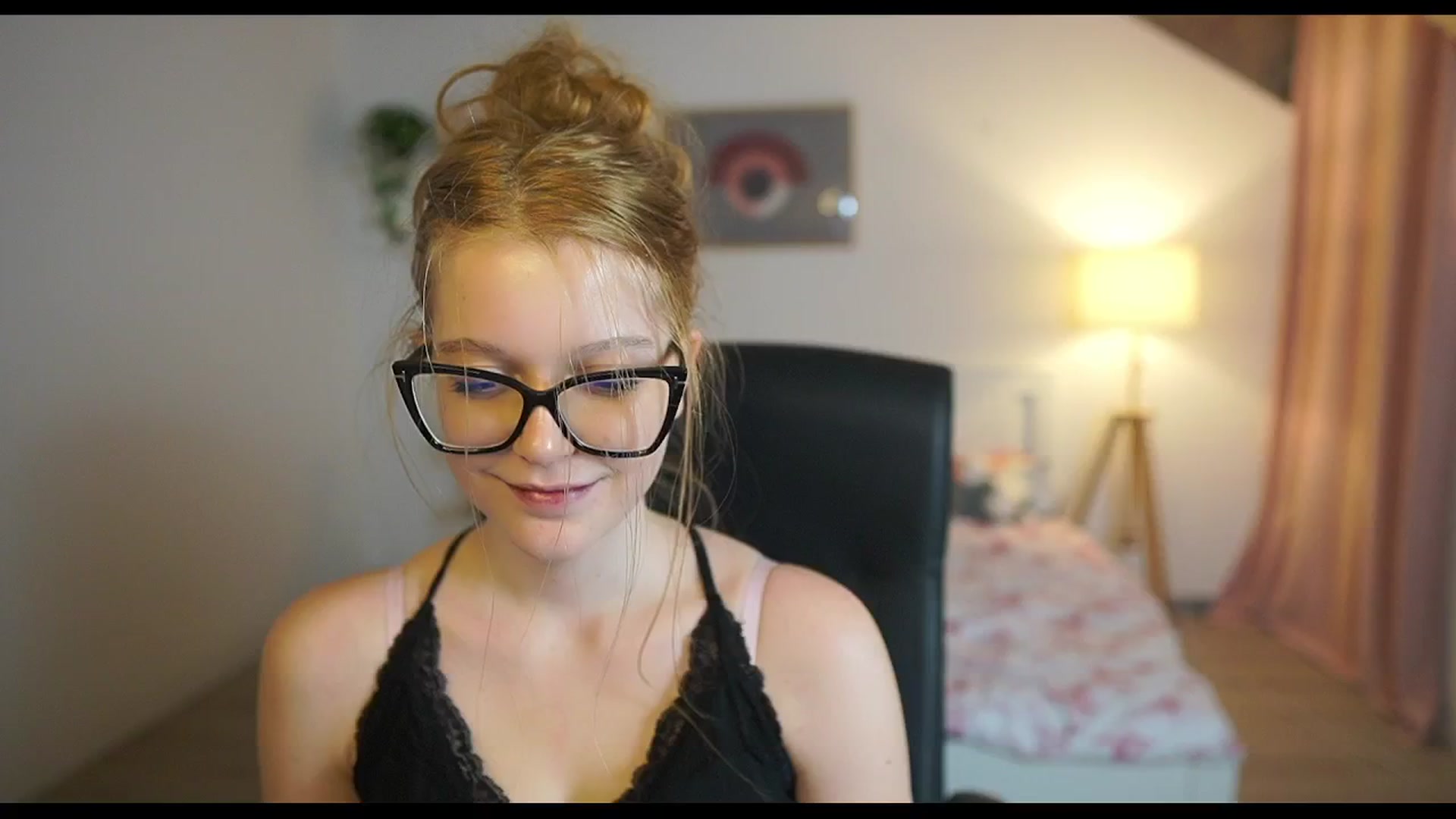 Gallery image thumbnail from Lisa_mccoy_'s myfreecams stream on, 12/23/2025, 19:38 image 9 of 20