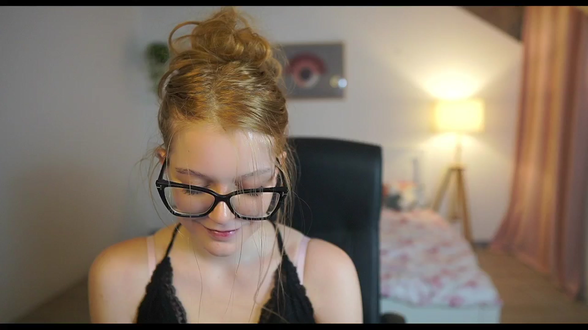Gallery image thumbnail from Lisa_mccoy_'s myfreecams stream on, 12/23/2025, 19:38 image 17 of 20