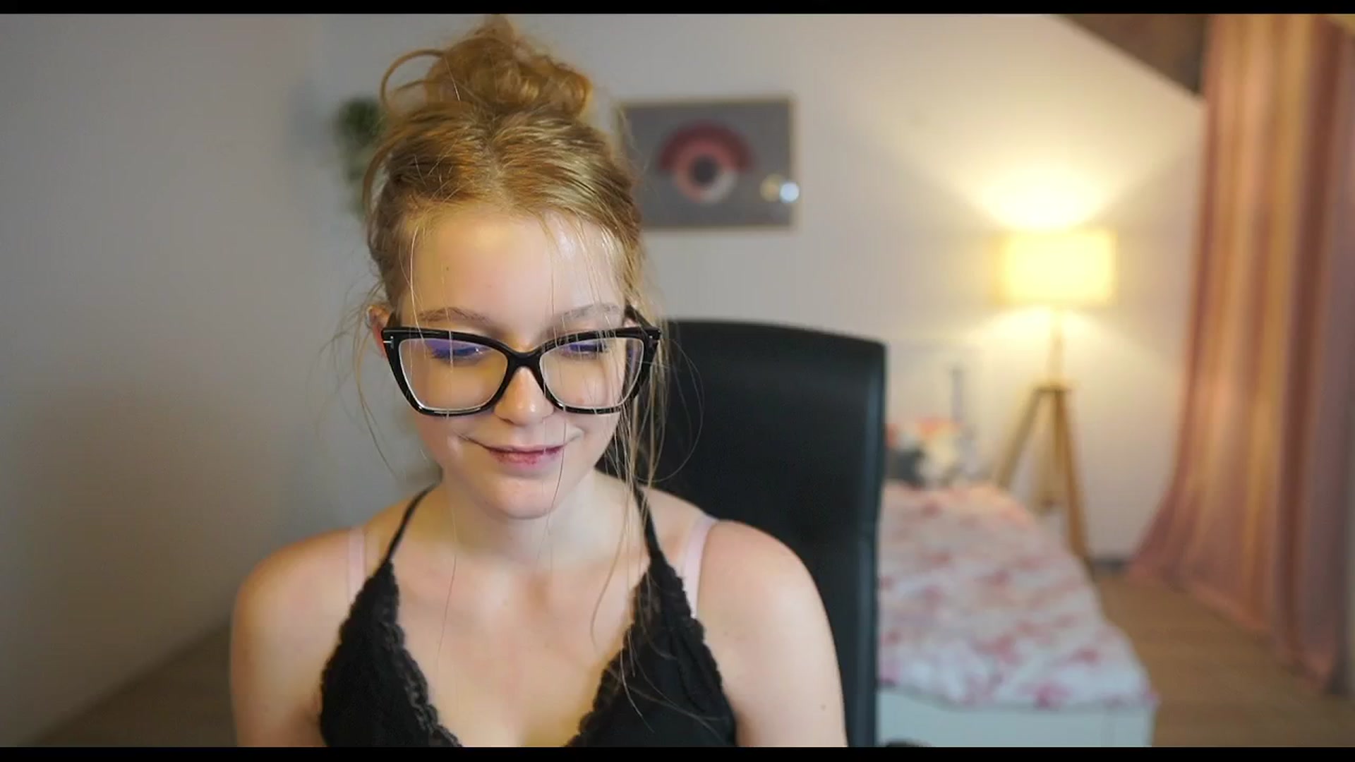Gallery image thumbnail from Lisa_mccoy_'s myfreecams stream on, 12/23/2025, 19:38 image 8 of 20