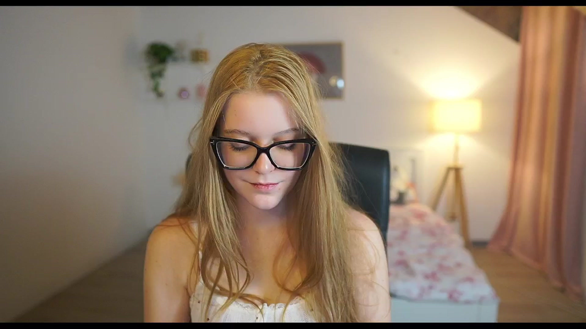 Gallery image thumbnail from Lisa_mccoy_'s myfreecams stream on, 12/26/2025, 15:08 image 17 of 20