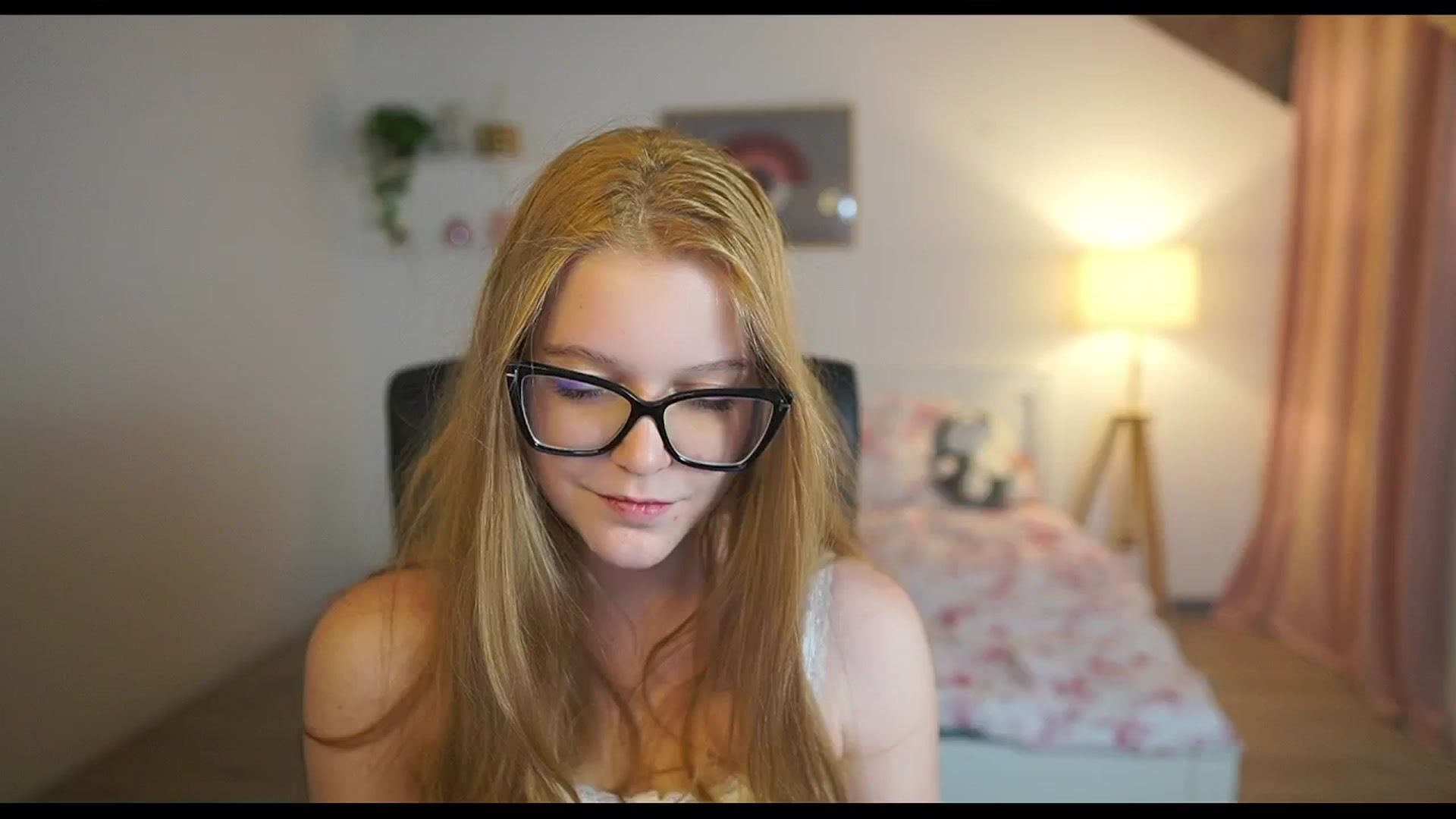Gallery image thumbnail from Lisa_mccoy_'s myfreecams stream on, 12/26/2025, 15:08 image 7 of 20