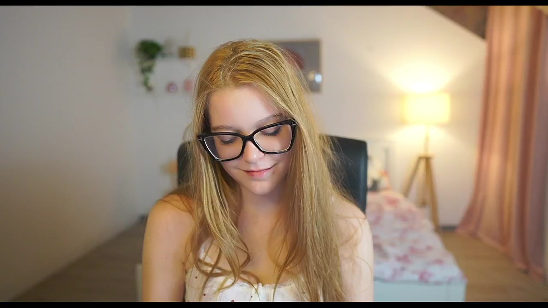 Gallery image thumbnail from Lisa_mccoy_'s myfreecams stream on, 12/26/2025, 15:08 image 15 of 20