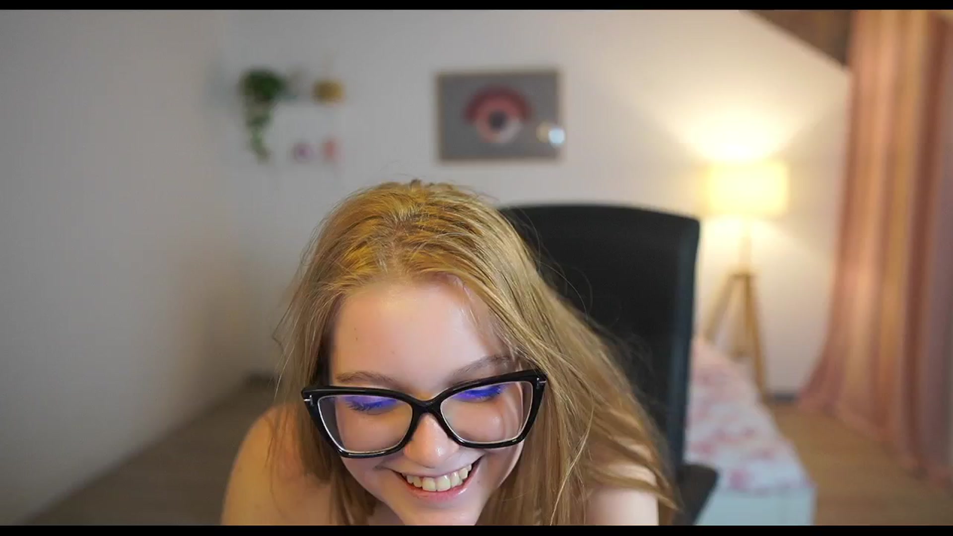 Gallery image thumbnail from Lisa_mccoy_'s myfreecams stream on, 12/26/2025, 17:15 image 17 of 20