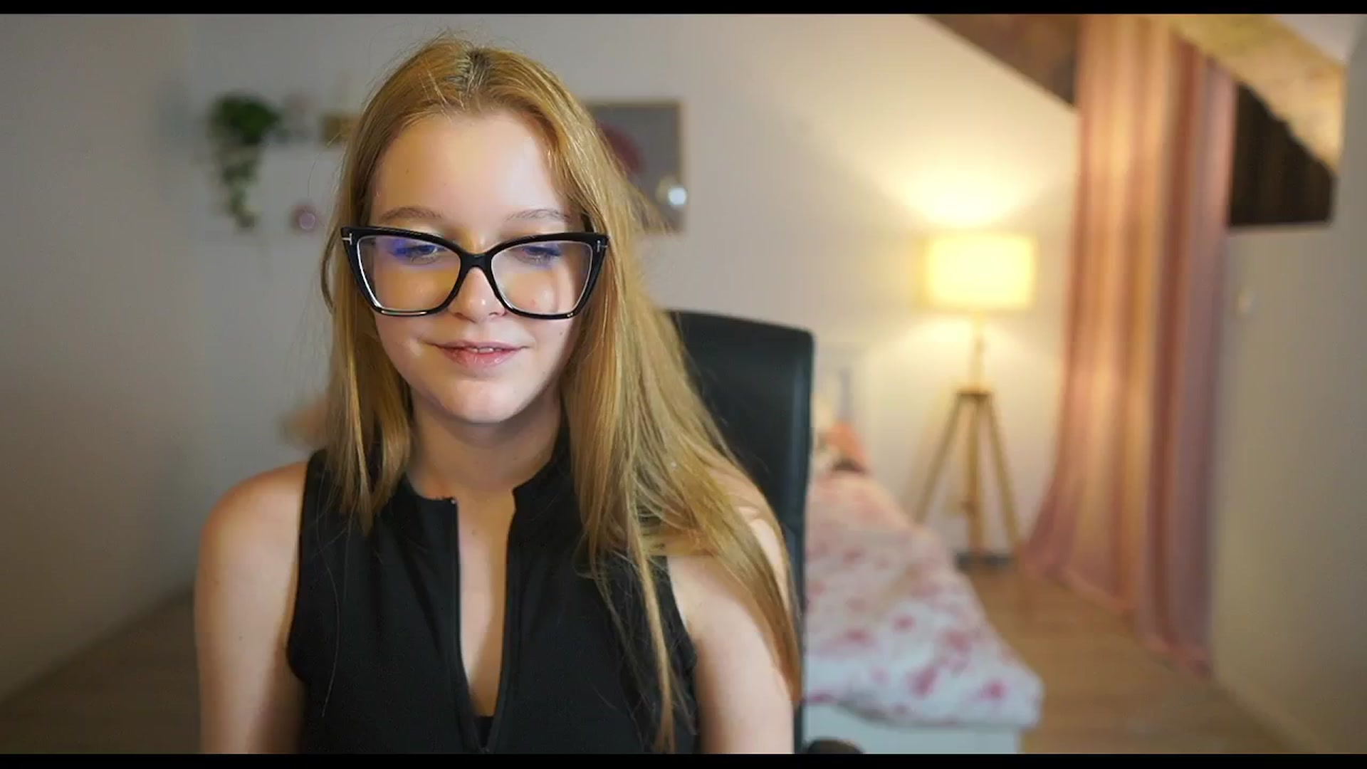 Gallery image thumbnail from Lisa_mccoy_'s myfreecams stream on, 01/05/2026, 15:11 image 18 of 20