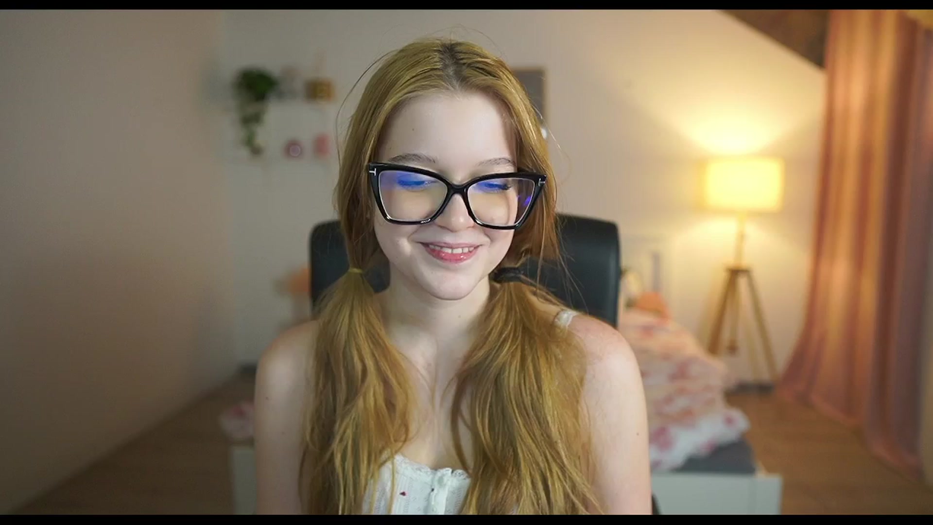 Gallery image thumbnail from Lisa_mccoy_'s myfreecams stream on, 01/11/2026, 20:30 image 2 of 20