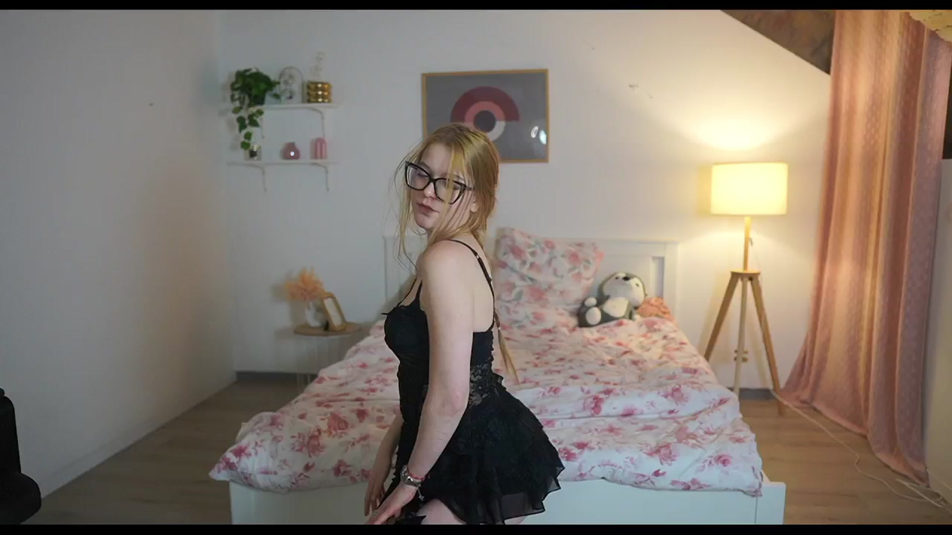 Gallery image thumbnail from Lisa_mccoy_'s myfreecams stream on, 01/13/2026, 20:05 image 10 of 20
