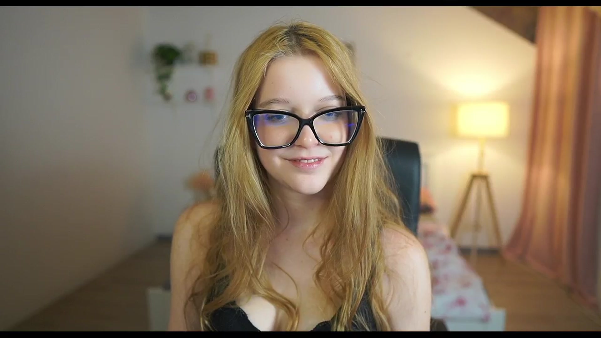 Gallery image thumbnail from Lisa_mccoy_'s myfreecams stream on, 01/14/2026, 15:38 image 18 of 20
