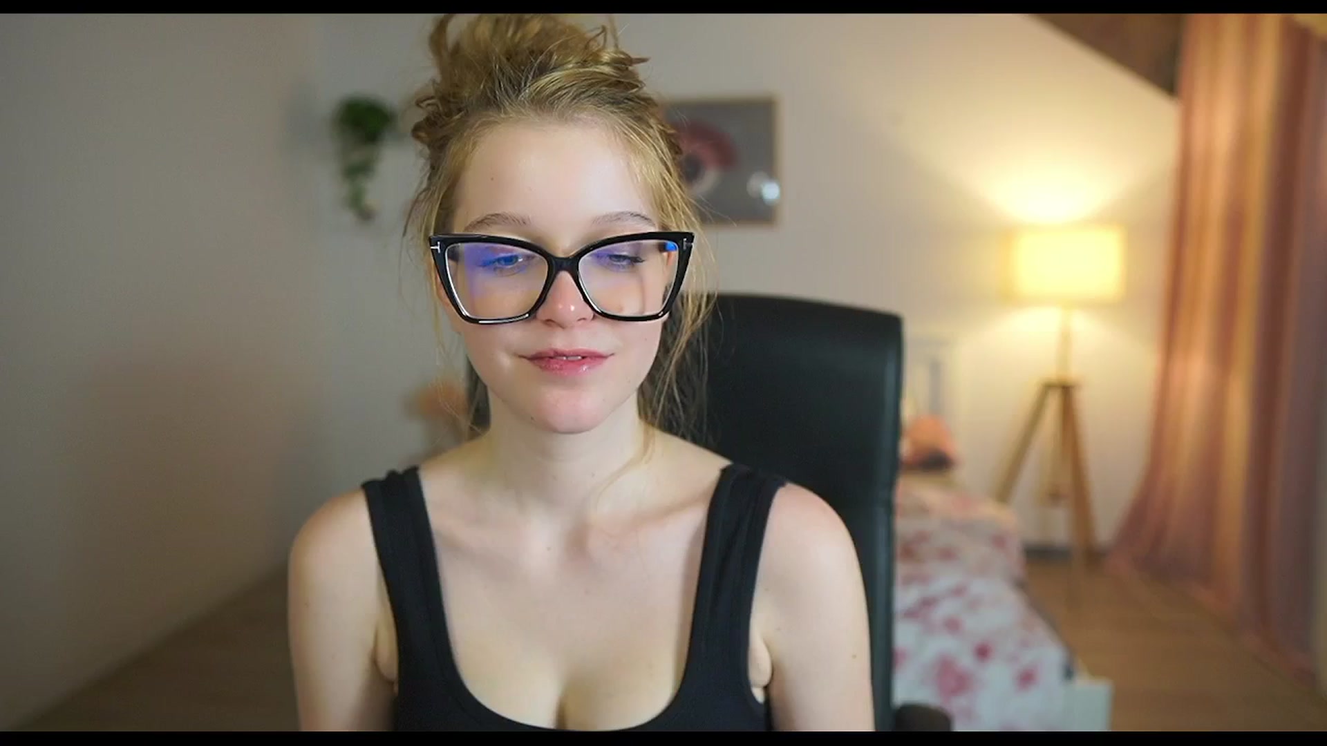 Gallery image thumbnail from Lisa_mccoy_'s myfreecams stream on, 01/17/2026, 17:21 image 5 of 20