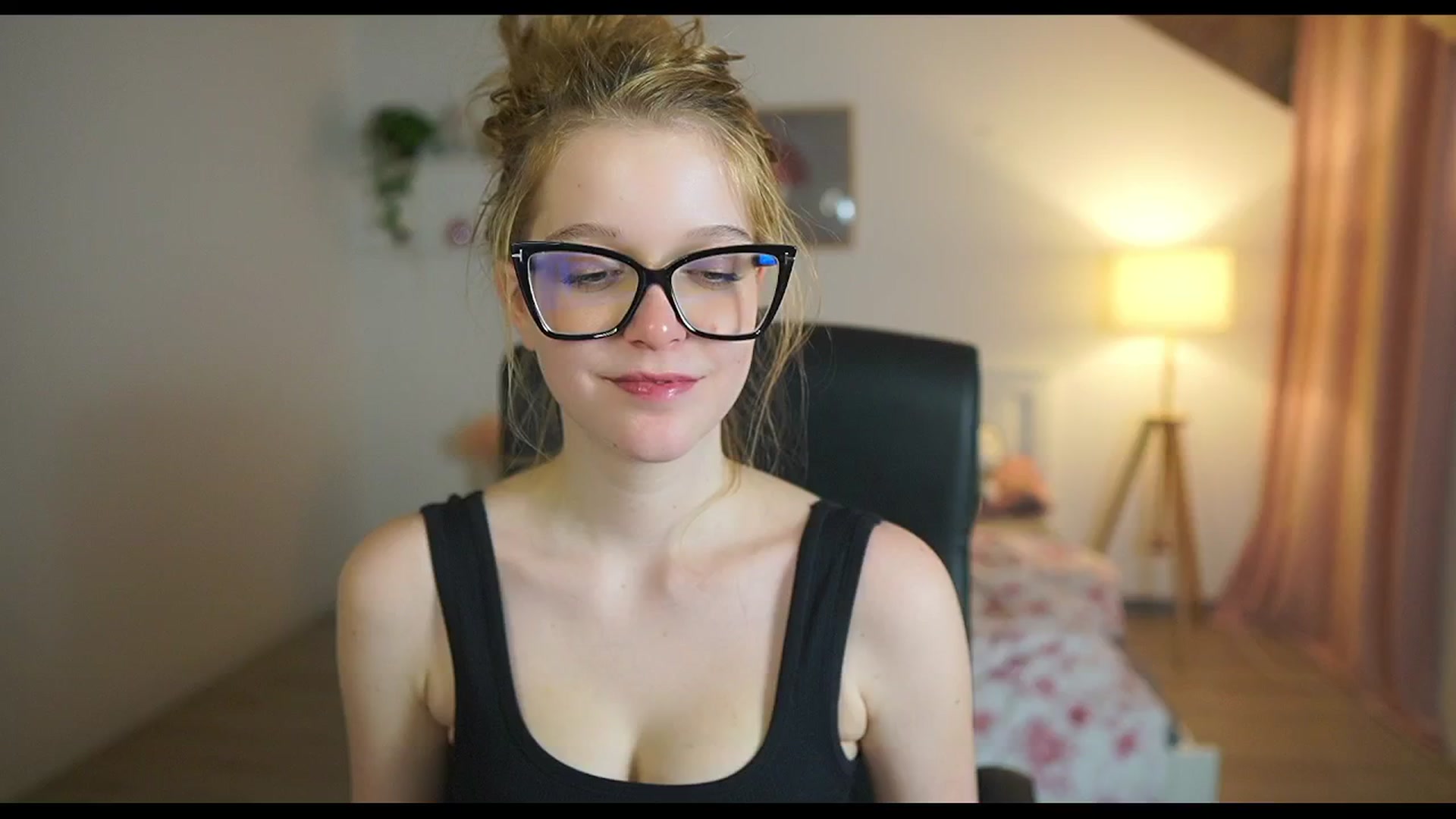 Gallery image thumbnail from Lisa_mccoy_'s myfreecams stream on, 01/17/2026, 17:21 image 4 of 20