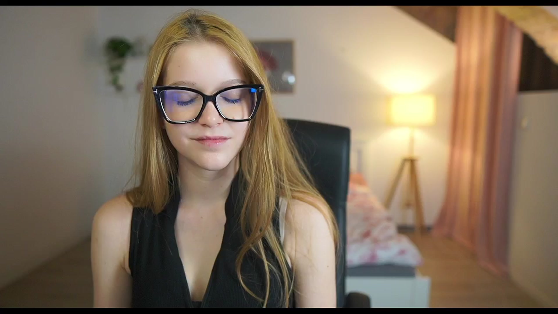 Gallery image thumbnail from Lisa_mccoy_'s myfreecams stream on, 01/21/2026, 15:46 image 13 of 20
