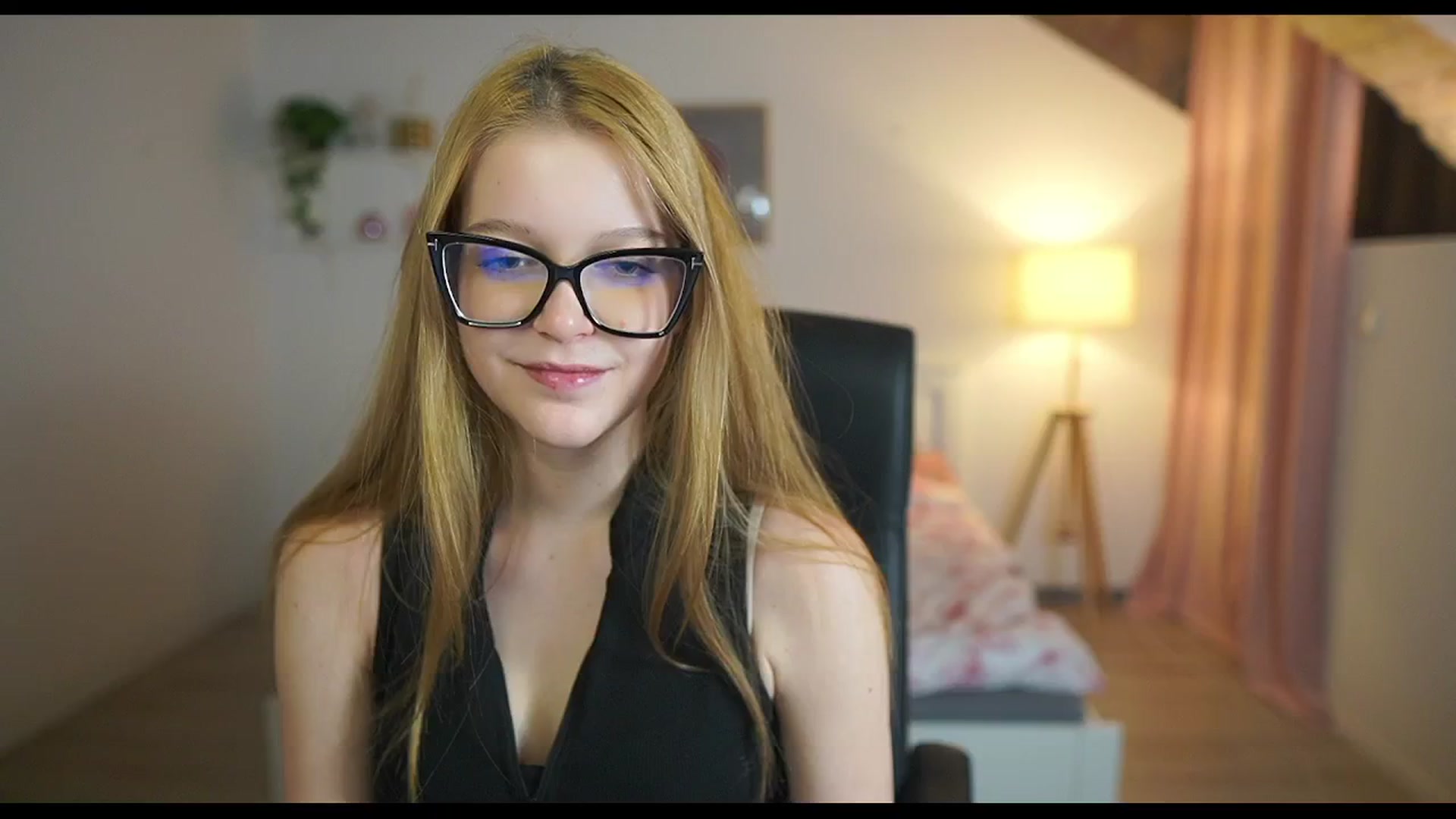 Gallery image thumbnail from Lisa_mccoy_'s myfreecams stream on, 01/21/2026, 15:46 image 6 of 20