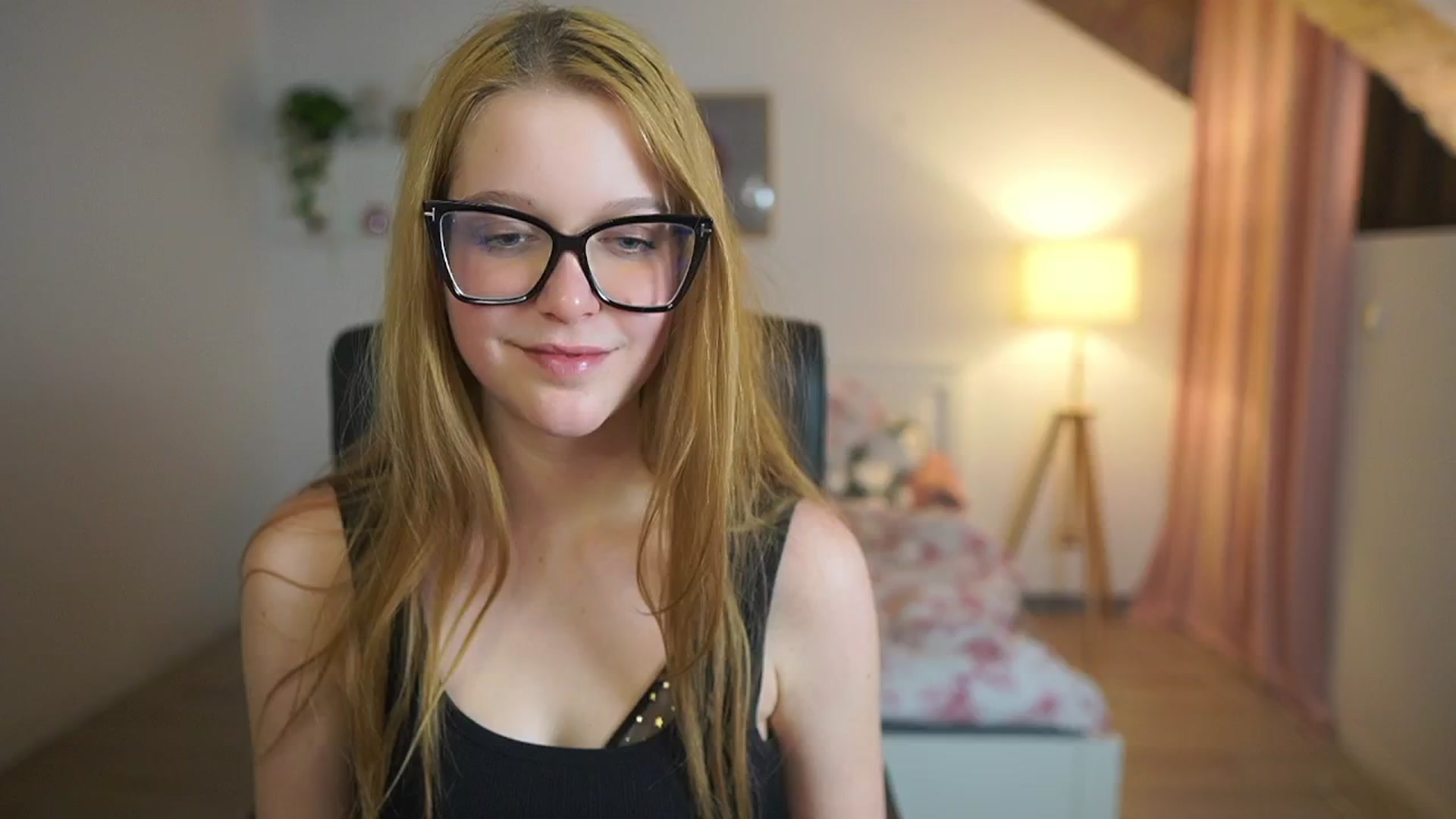 Gallery image thumbnail from Lisa_mccoy_'s myfreecams stream on, 01/29/2026, 22:11 image 8 of 20