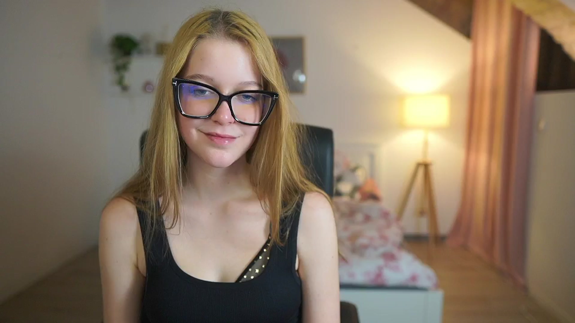 Gallery image thumbnail from Lisa_mccoy_'s myfreecams stream on, 01/29/2026, 22:11 image 3 of 20