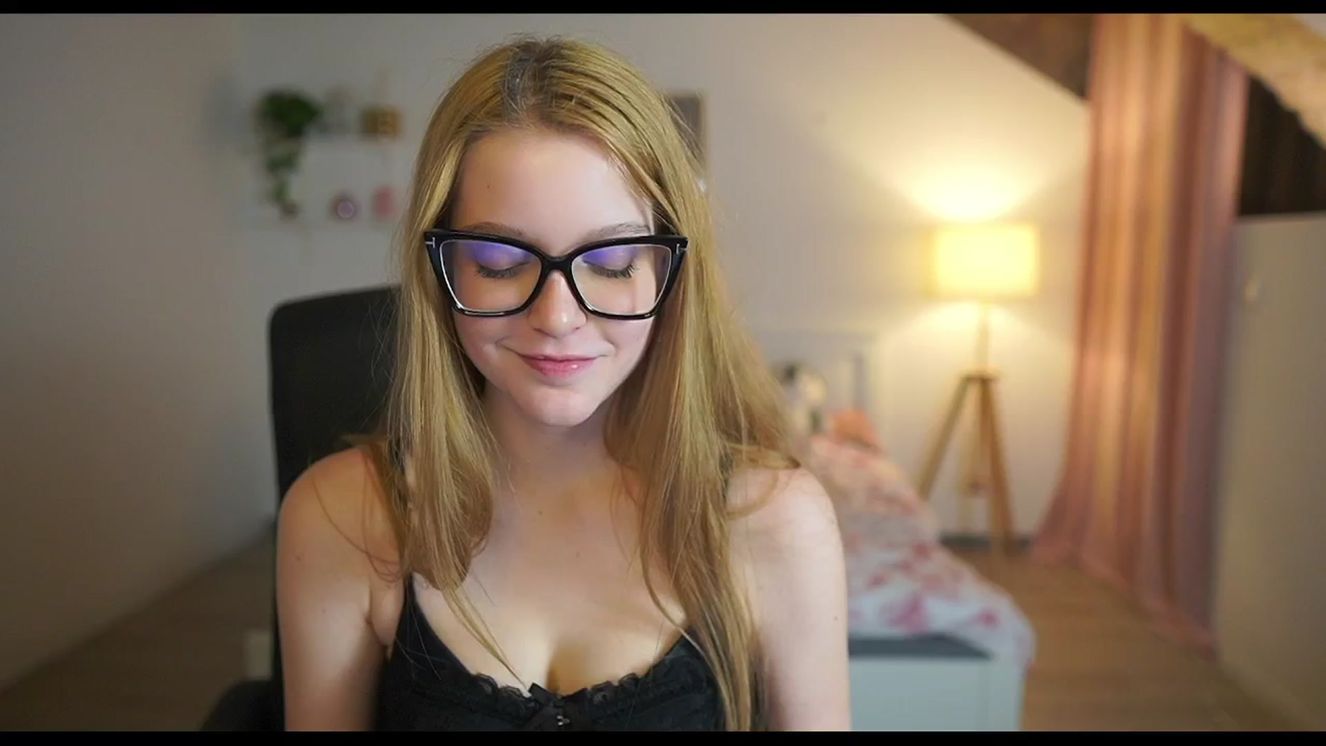 Gallery image thumbnail from Lisa_mccoy_'s myfreecams stream on, 01/30/2026, 17:19 image 12 of 20