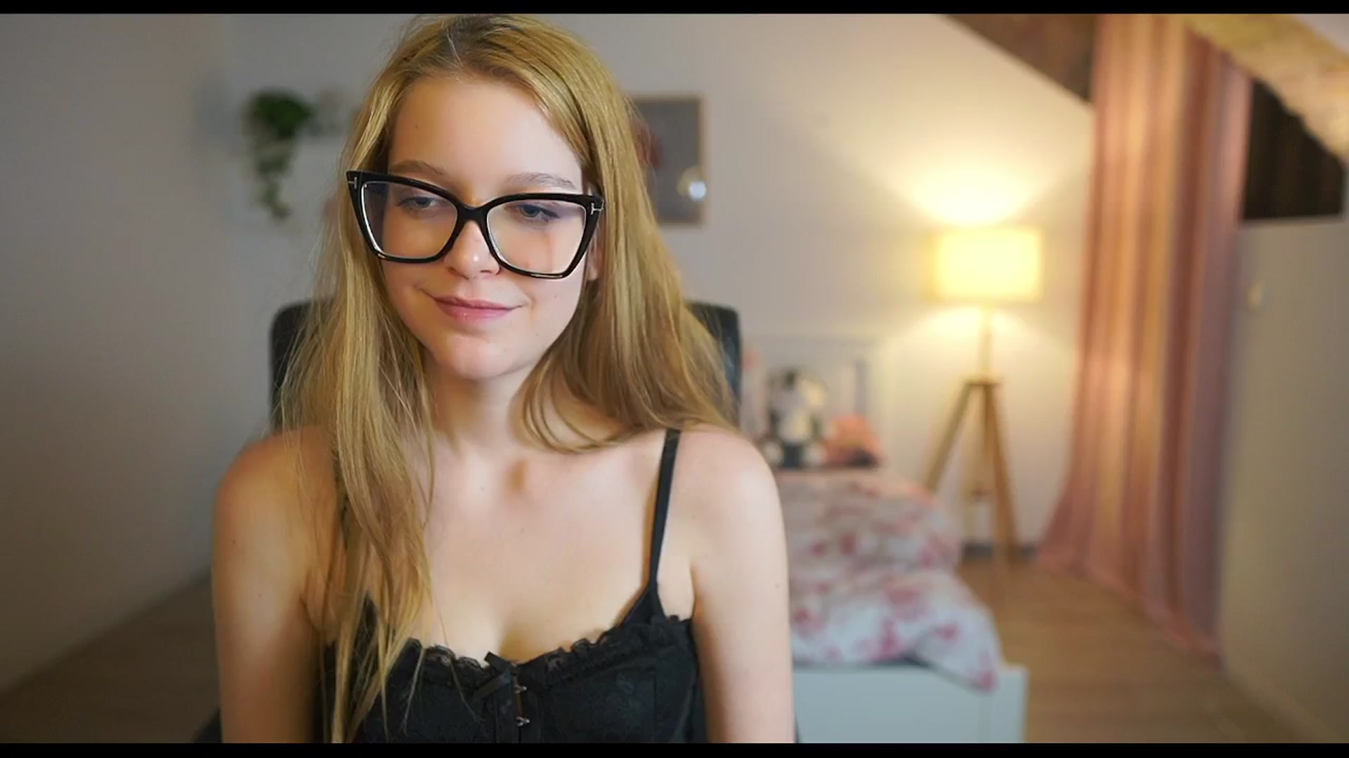 Gallery image thumbnail from Lisa_mccoy_'s myfreecams stream on, 01/30/2026, 21:44 image 13 of 20