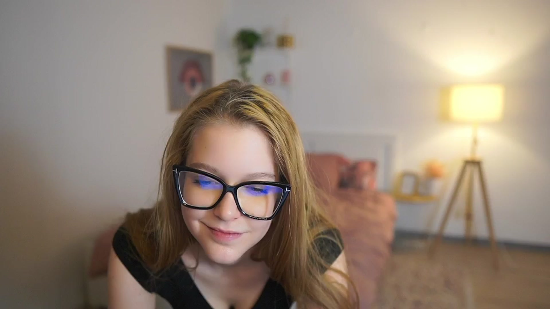 Gallery image thumbnail from Lisa_mccoy_'s myfreecams stream on, 02/15/2026, 19:25 image 9 of 20