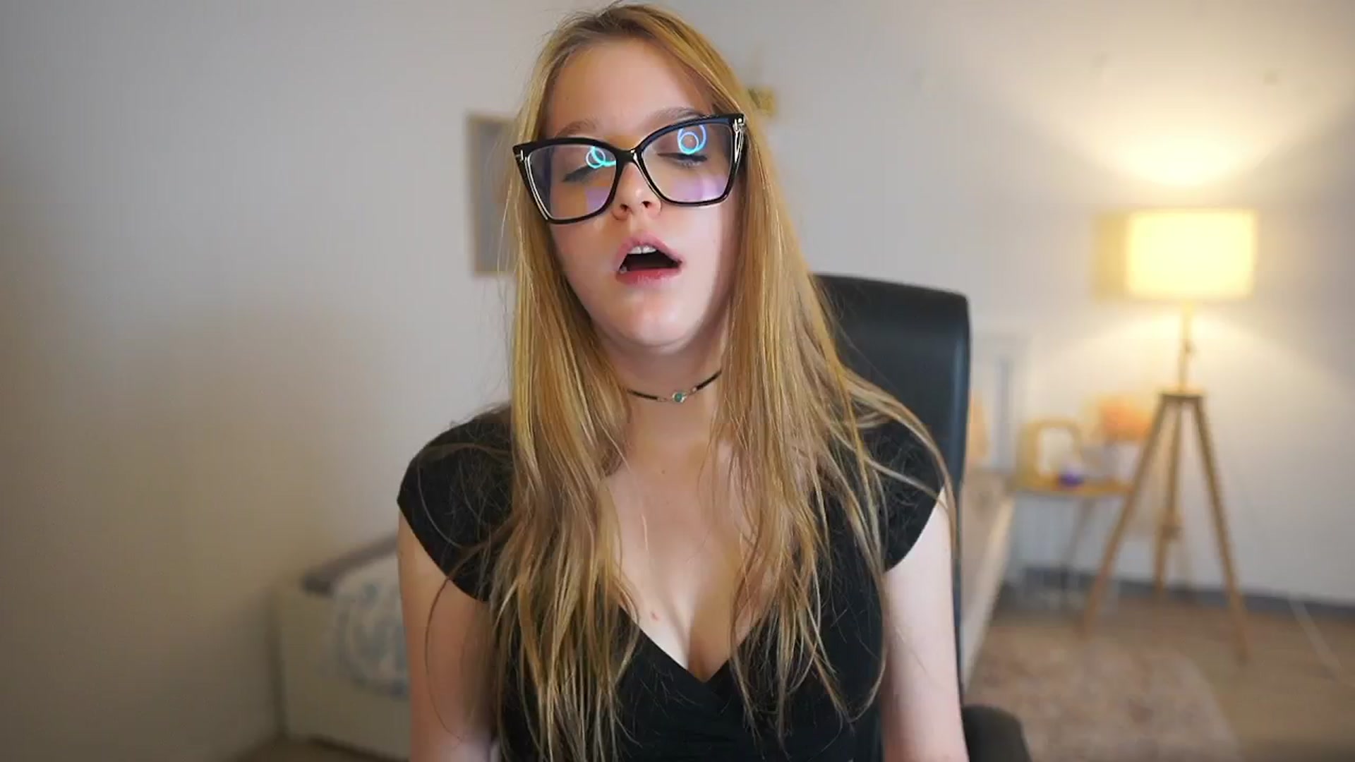 Gallery image thumbnail from Lisa_mccoy_'s myfreecams stream on, 02/28/2026, 21:11 image 5 of 20
