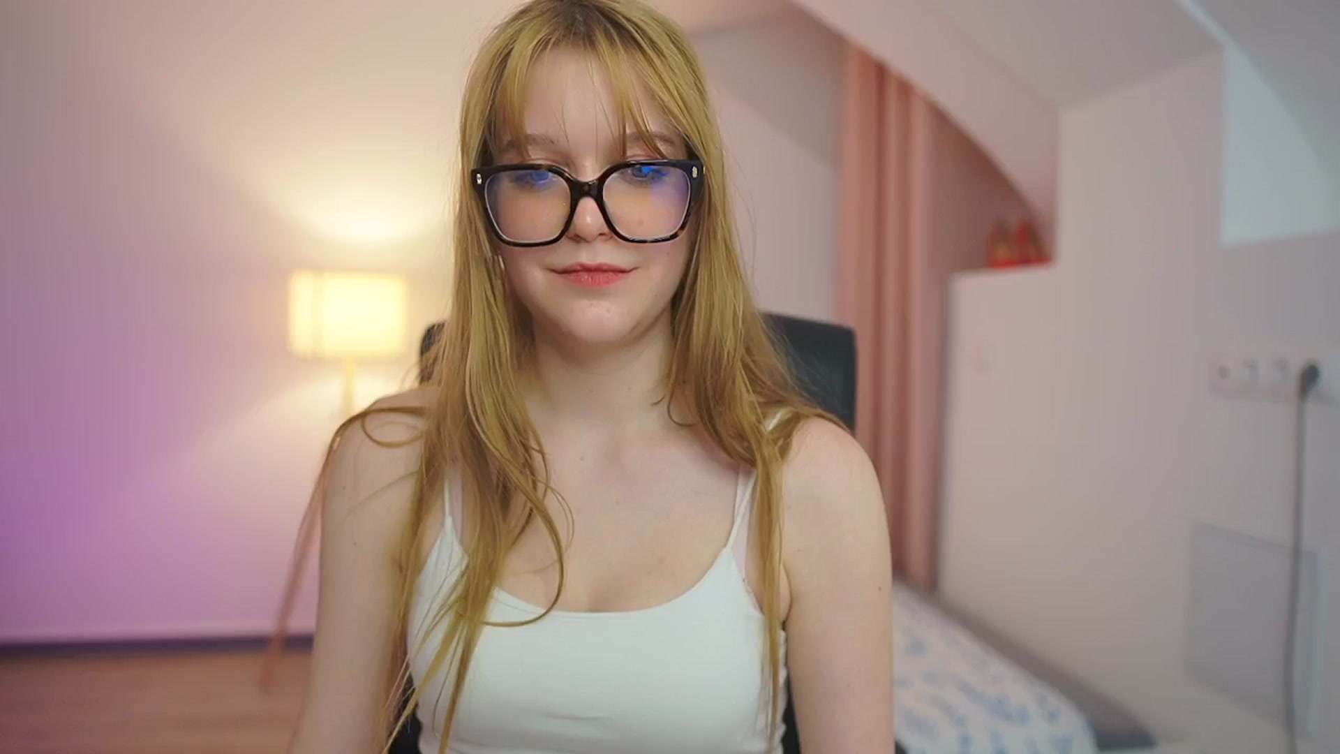 Gallery image thumbnail from Lisa_mccoy_'s myfreecams stream on, 03/20/2026, 20:57 image 15 of 20