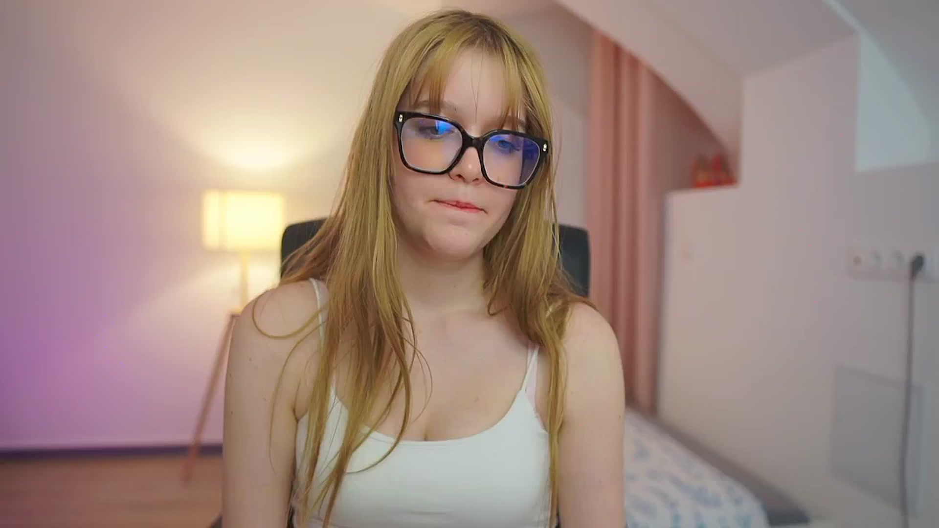 Gallery image thumbnail from Lisa_mccoy_'s myfreecams stream on, 03/20/2026, 20:57 image 17 of 20