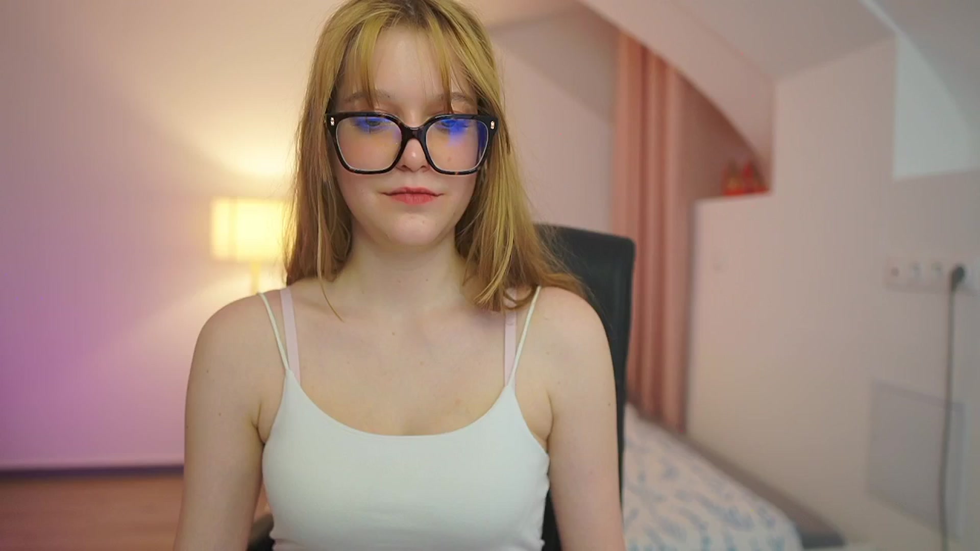 Gallery image thumbnail from Lisa_mccoy_'s myfreecams stream on, 03/20/2026, 20:57 image 3 of 20