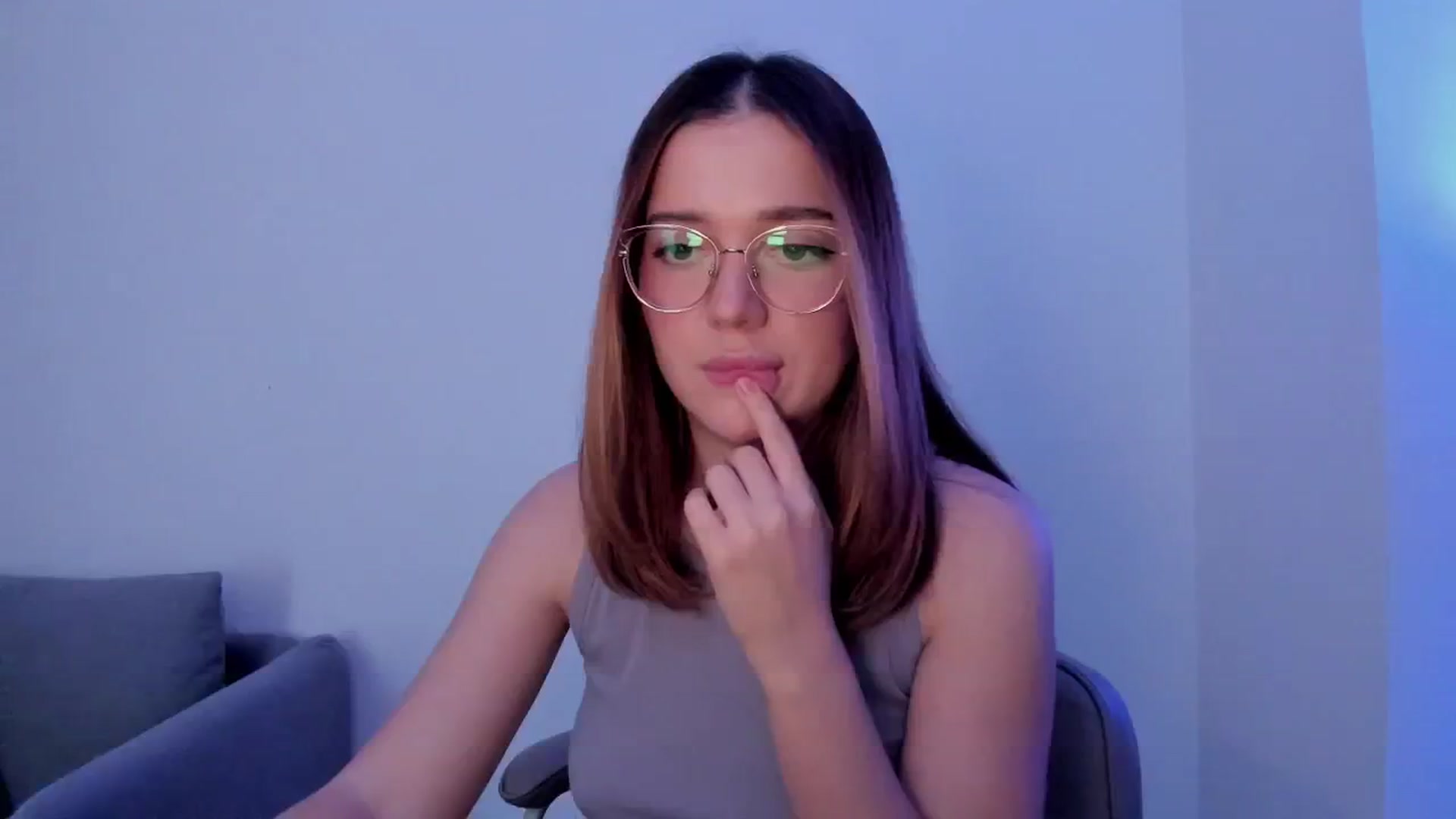 Gallery image thumbnail from Lisaa's myfreecams stream on, 10/25/2024, 08:30 image 15 of 20