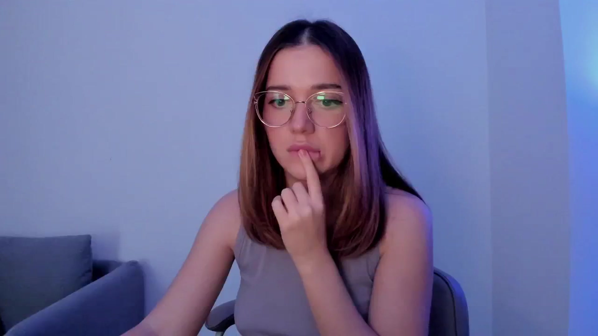 Gallery image thumbnail from Lisaa's myfreecams stream on, 10/25/2024, 08:30 image 14 of 20