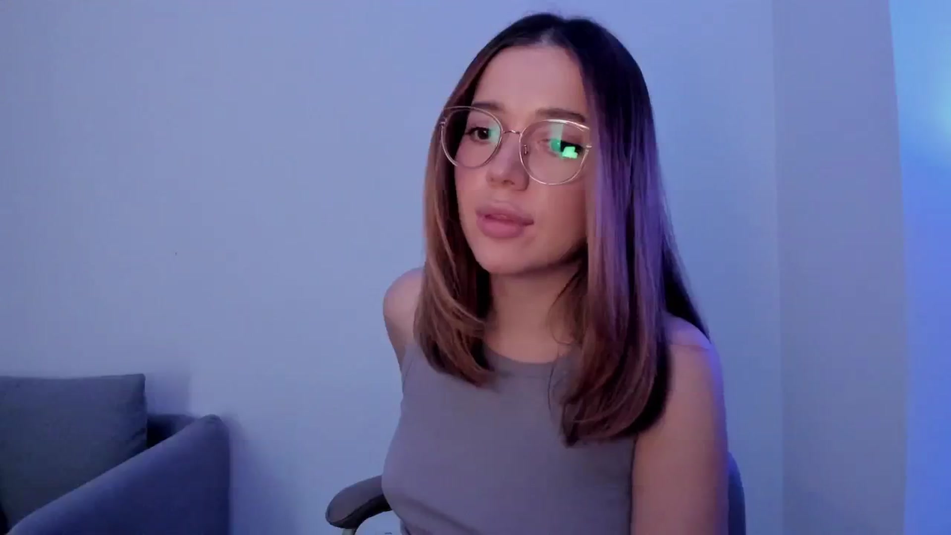 Gallery image thumbnail from Lisaa's myfreecams stream on, 10/25/2024, 08:30 image 17 of 20