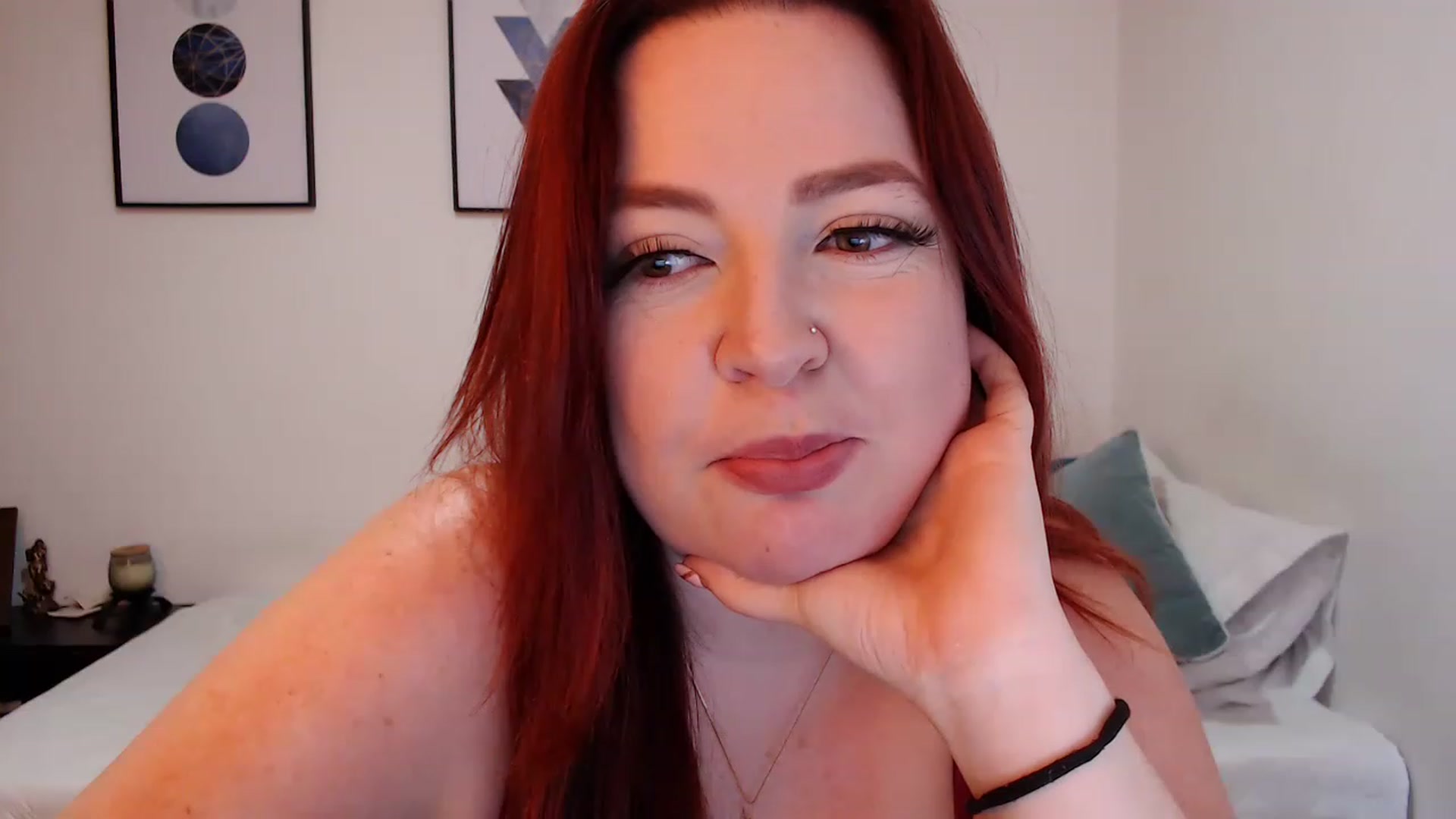 Gallery image thumbnail from Lisajenn's myfreecams stream on, 02/10/2023, 23:06 image 15 of 20