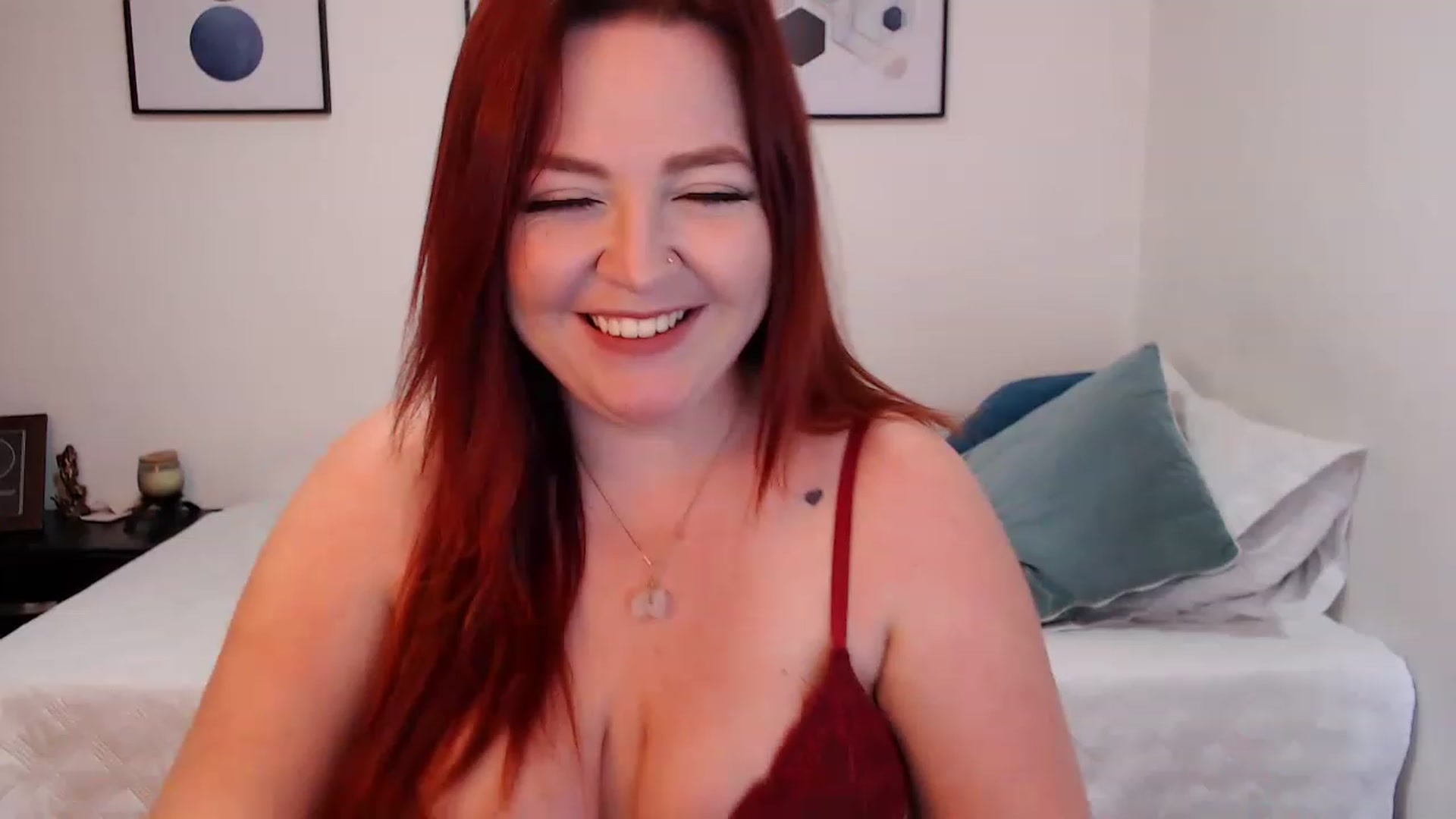 Gallery image thumbnail from Lisajenn's myfreecams stream on, 02/10/2023, 23:06 image 10 of 20