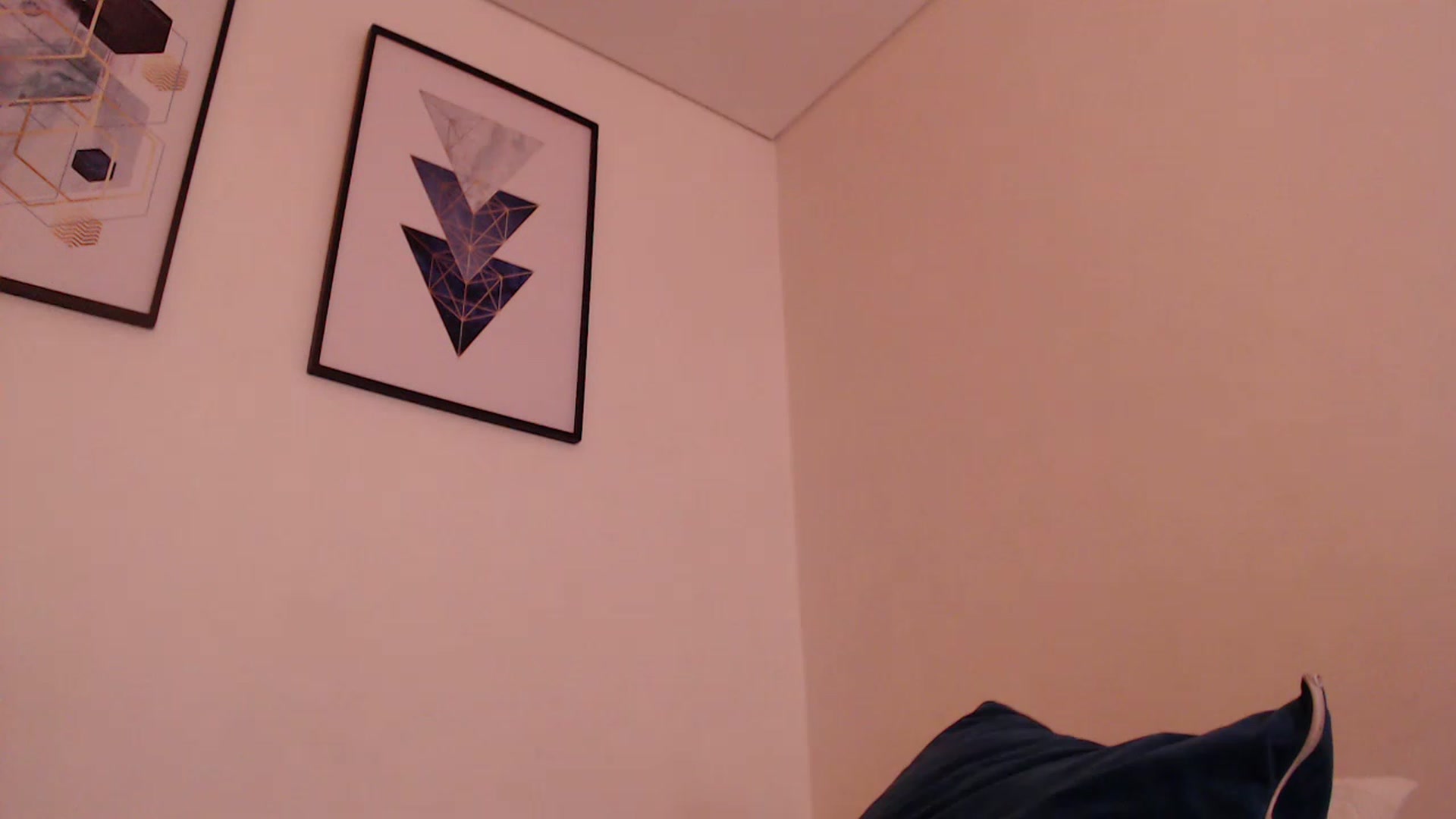 Gallery image thumbnail from Lisajenn's myfreecams stream on, 04/17/2023, 23:55 image 8 of 20