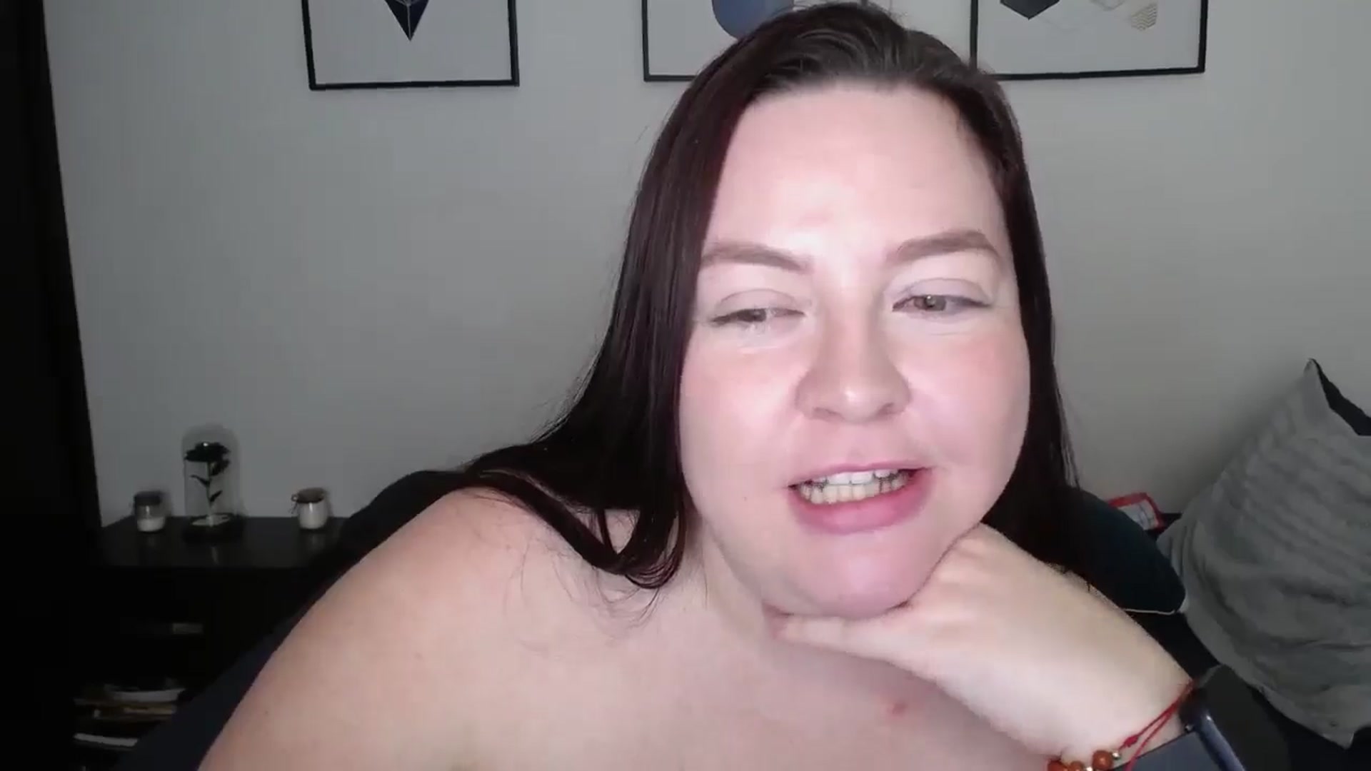 Gallery image thumbnail from Lisajenn's myfreecams stream on, 02/18/2026, 02:25 image 6 of 20