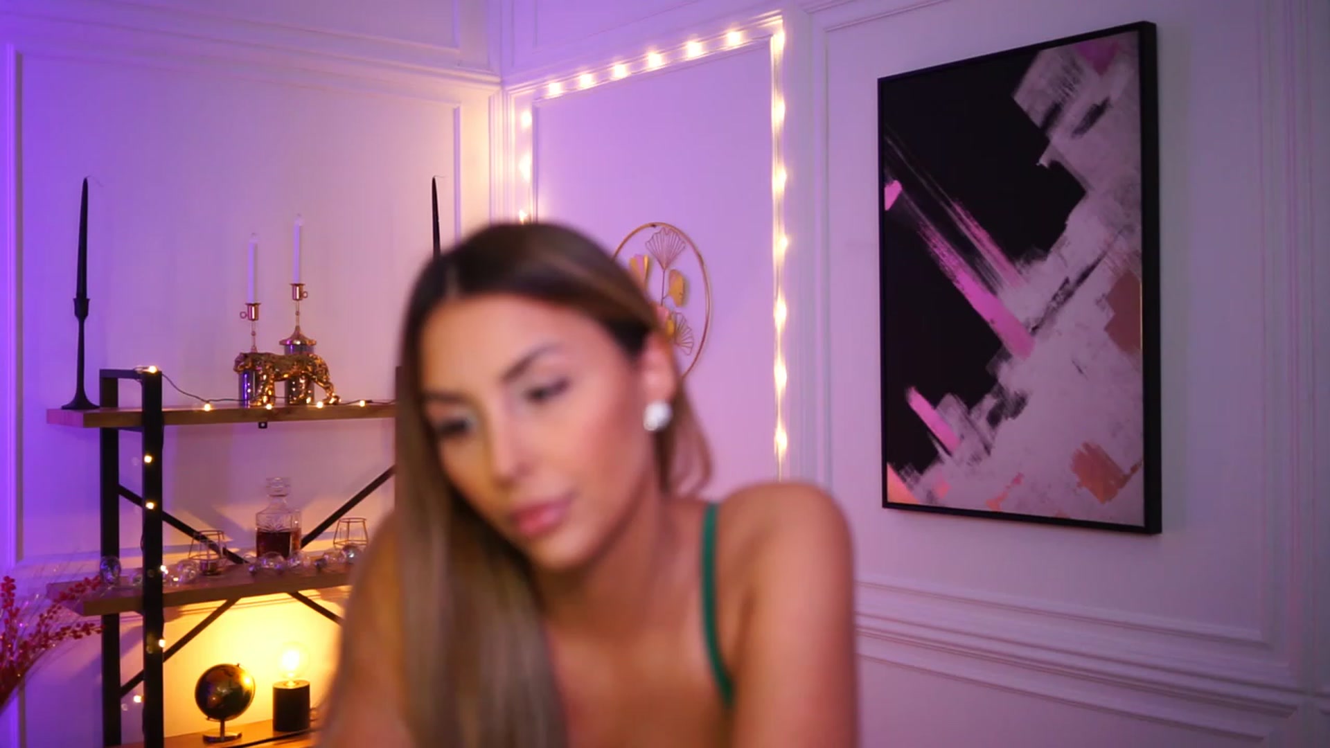 Gallery image thumbnail from Lisamelow's myfreecams stream on, 11/23/2022, 20:50 image 3 of 20