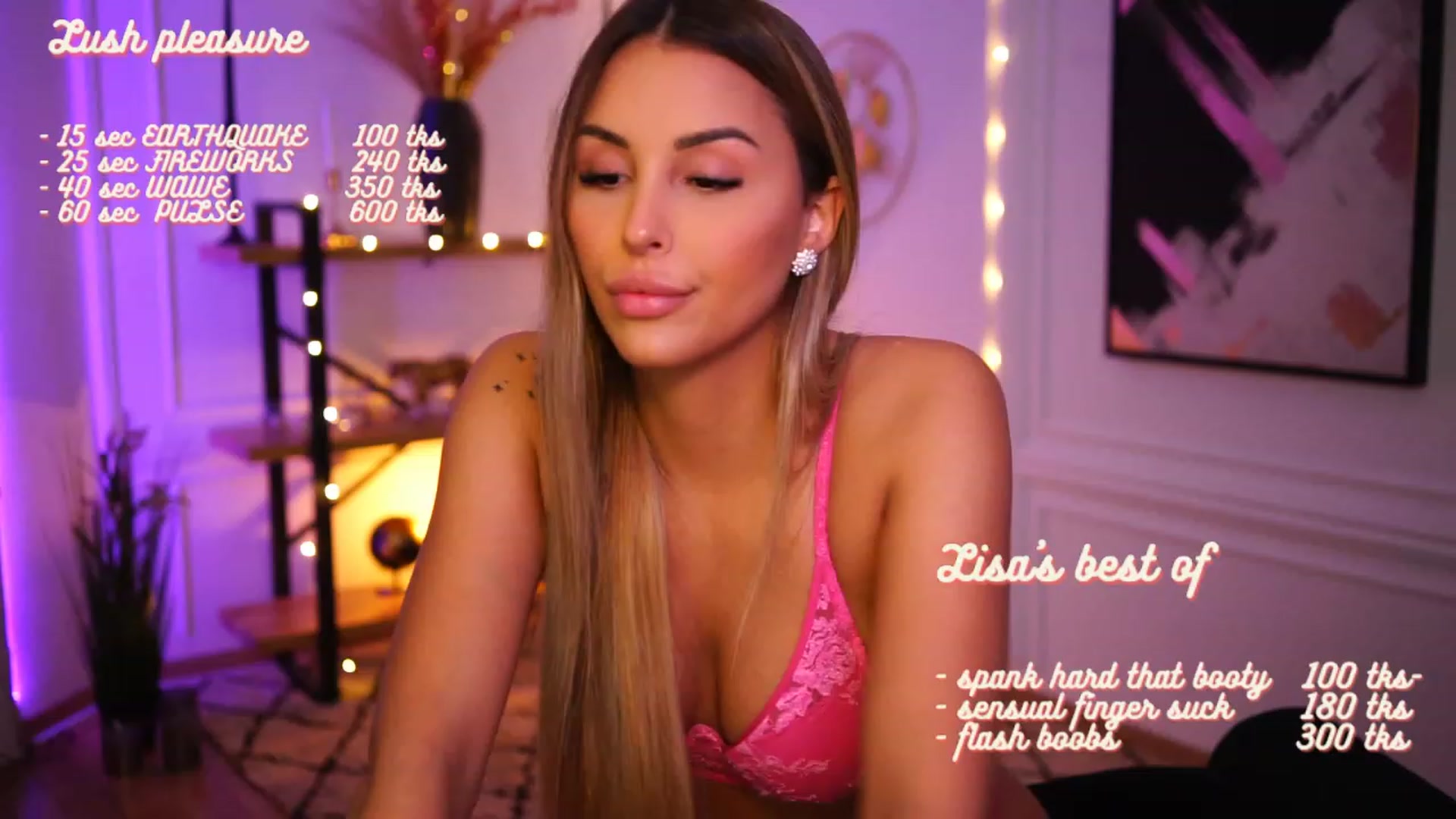 Gallery image thumbnail from Lisamelow's myfreecams stream on, 11/26/2022, 18:23 image 16 of 20